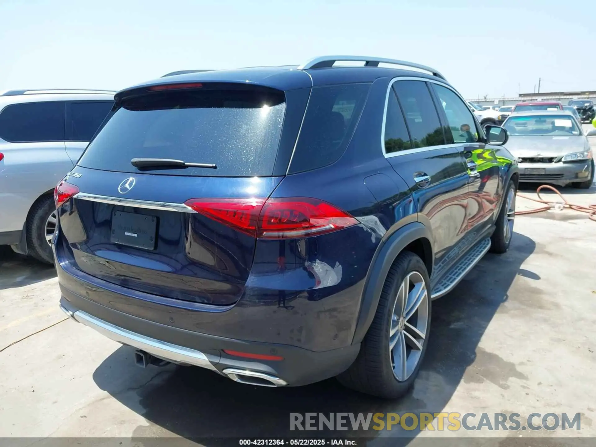 4 fotografías del automóvil dañado 4JGFB4JE0MA369037 MERCEDES-BENZ GLE 350 2021