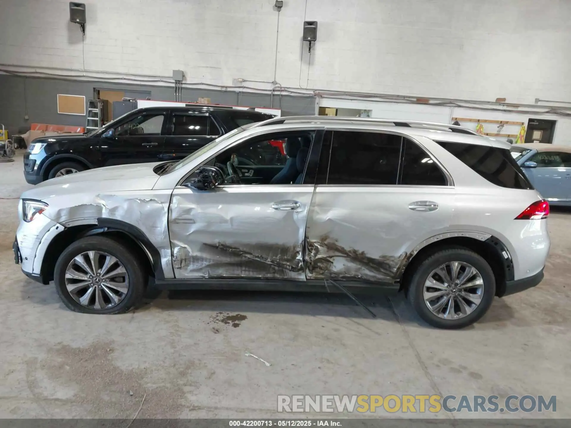 14 fotografías del automóvil dañado 4JGFB4KBXMA439132 MERCEDES-BENZ GLE 350 2021