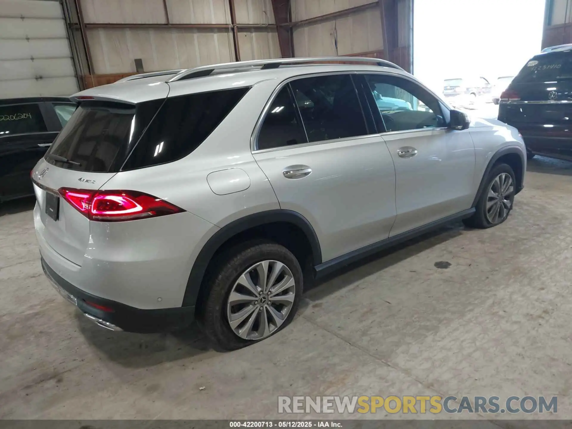 4 fotografías del automóvil dañado 4JGFB4KBXMA439132 MERCEDES-BENZ GLE 350 2021