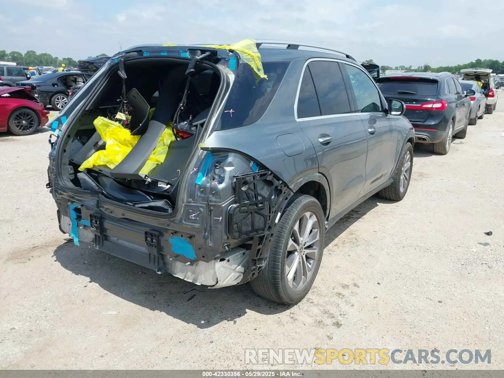 4 fotografías del automóvil dañado 4JGFB4JB4NA762692 MERCEDES-BENZ GLE 350 2022
