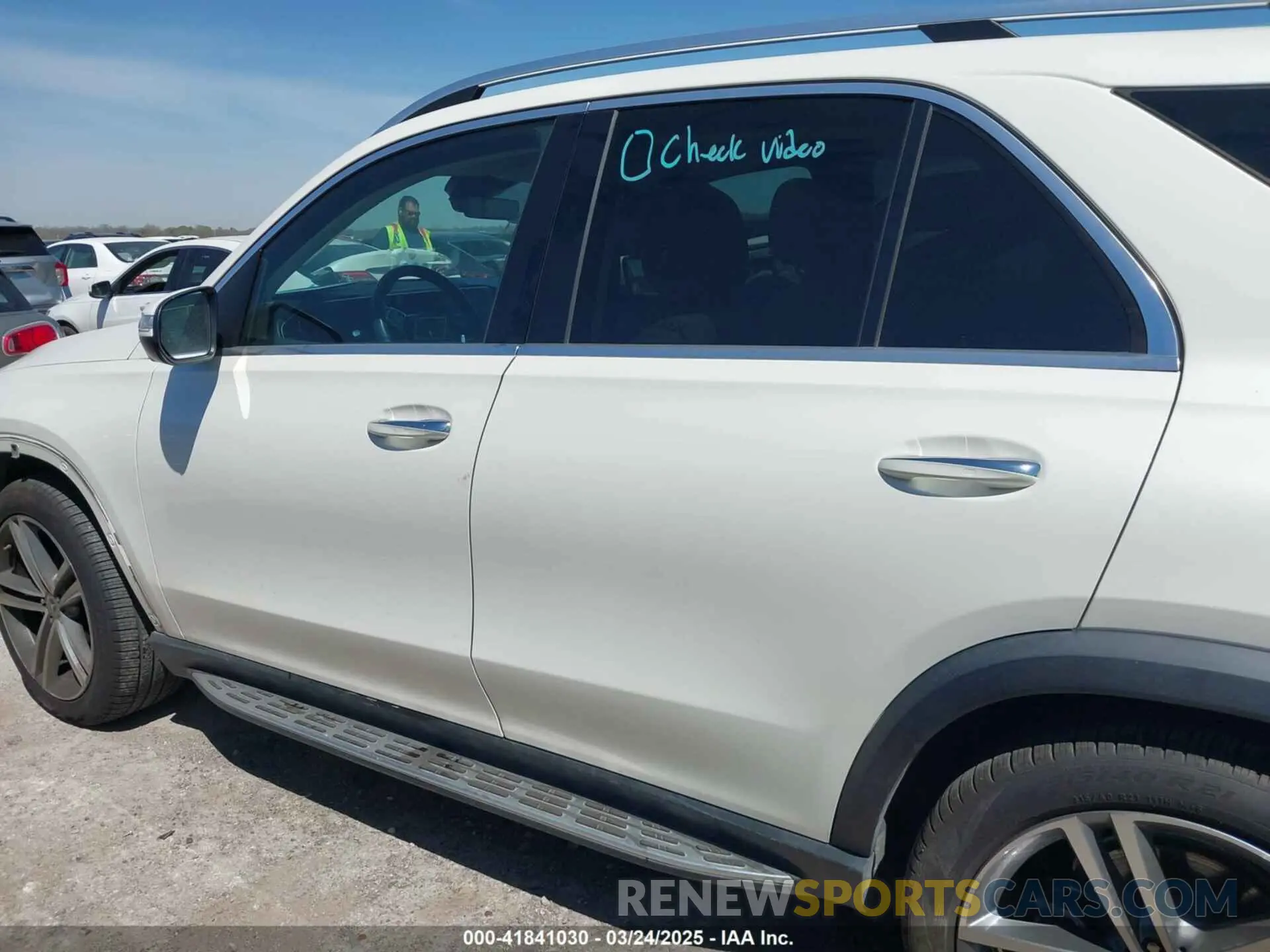 14 fotografías del automóvil dañado 4JGFB4JB7NA691861 MERCEDES-BENZ GLE 350 2022