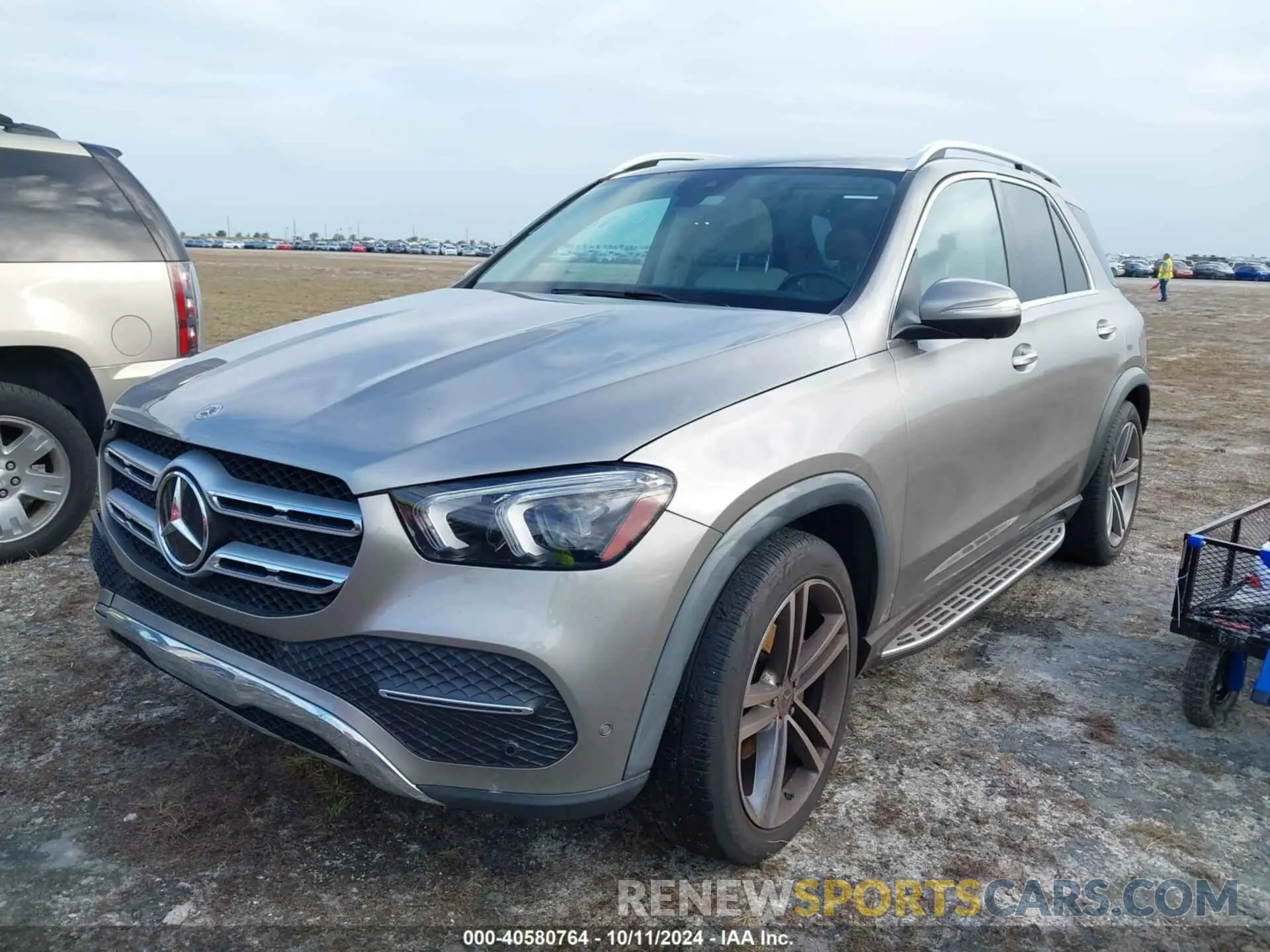 2 fotografías del automóvil dañado 4JGFB4JB9NA625540 MERCEDES-BENZ GLE 350 2022