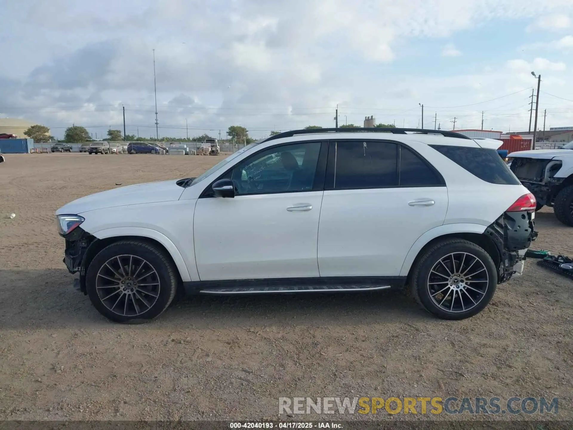 15 fotografías del automóvil dañado 4JGFB4JB5PA891771 MERCEDES-BENZ GLE 350 2023