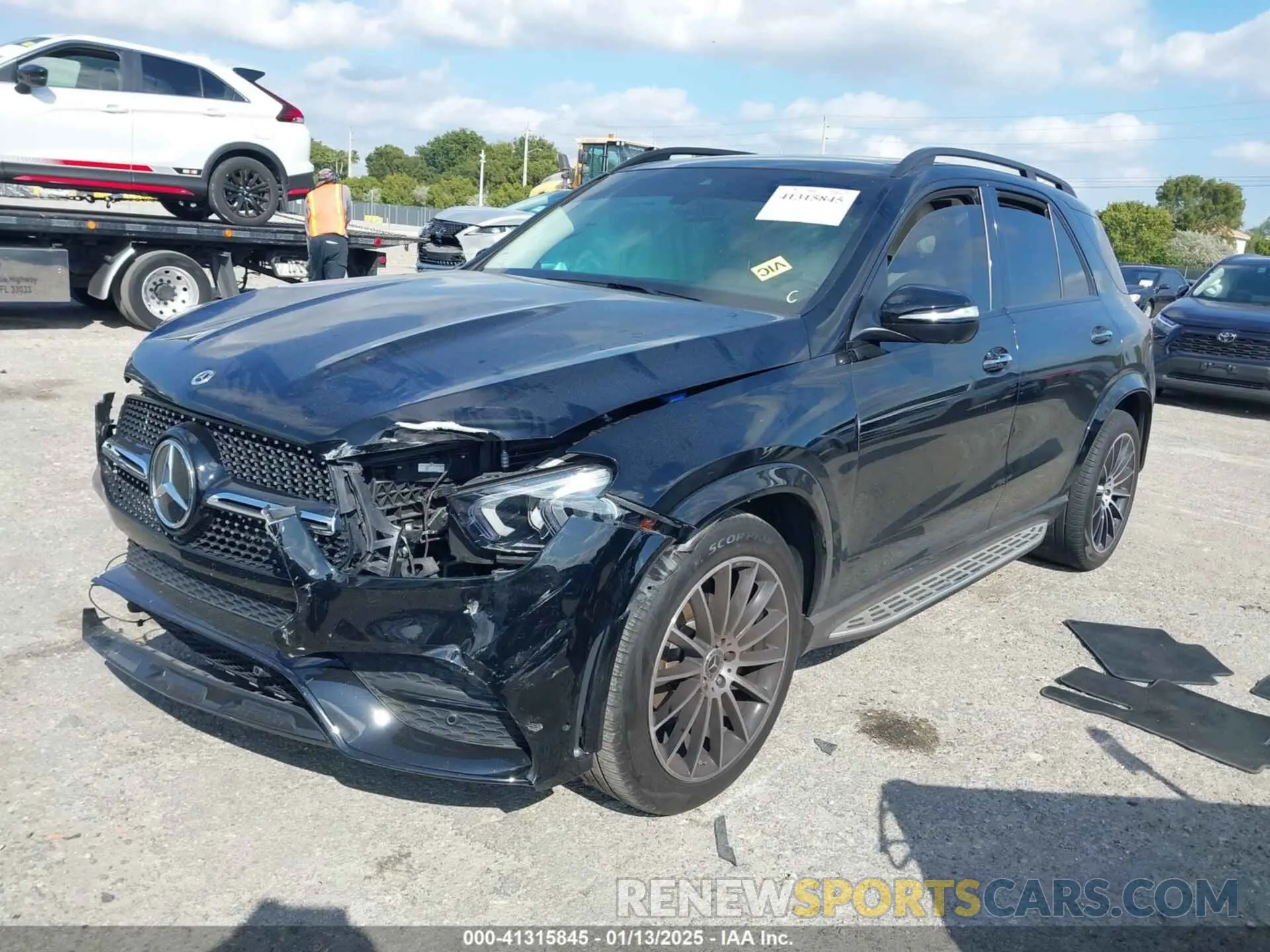 2 fotografías del automóvil dañado 4JGFB4JB5PA932786 MERCEDES-BENZ GLE 350 2023