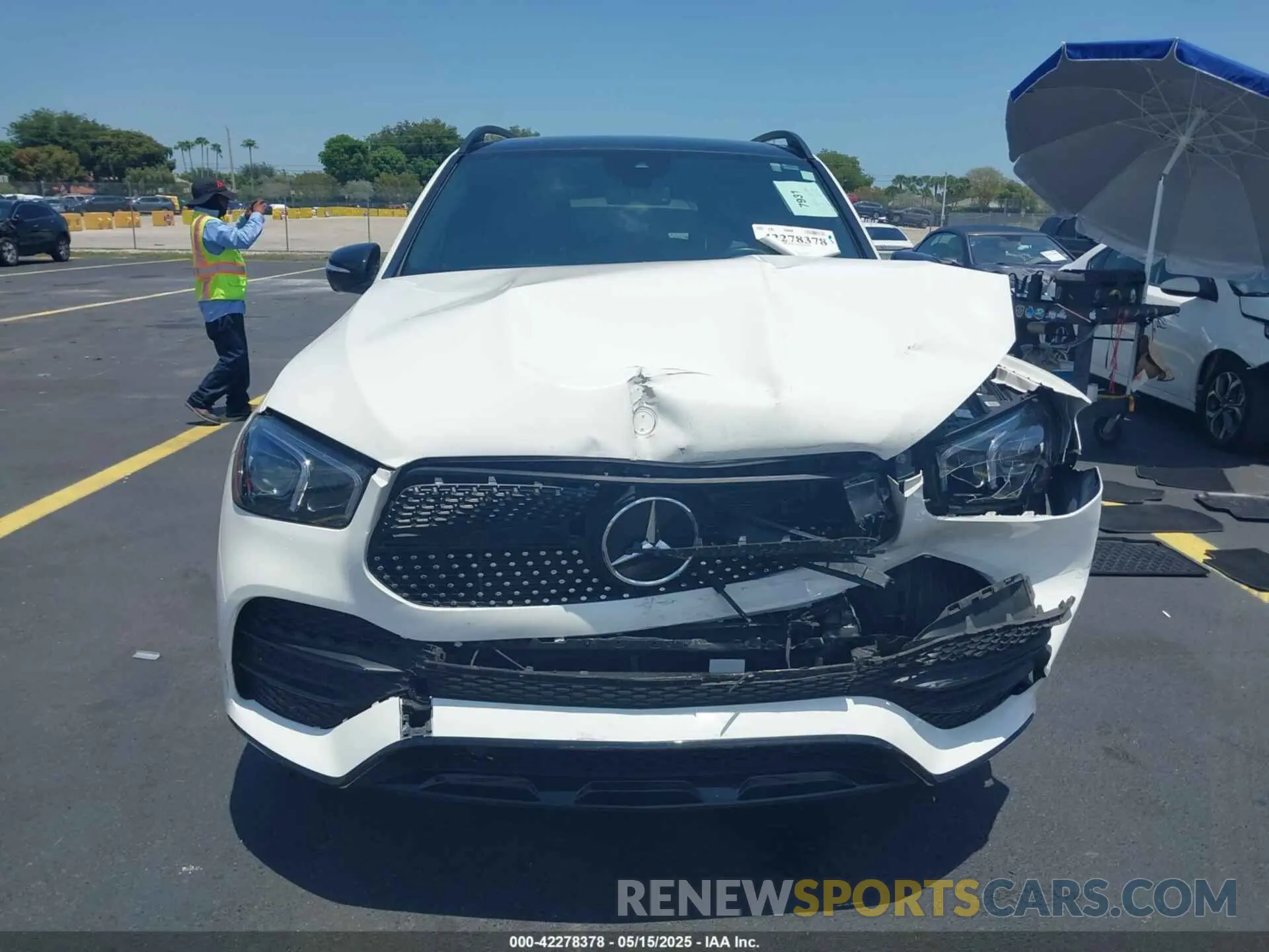12 fotografías del automóvil dañado 4JGFB4JB6PA945952 MERCEDES-BENZ GLE 350 2023