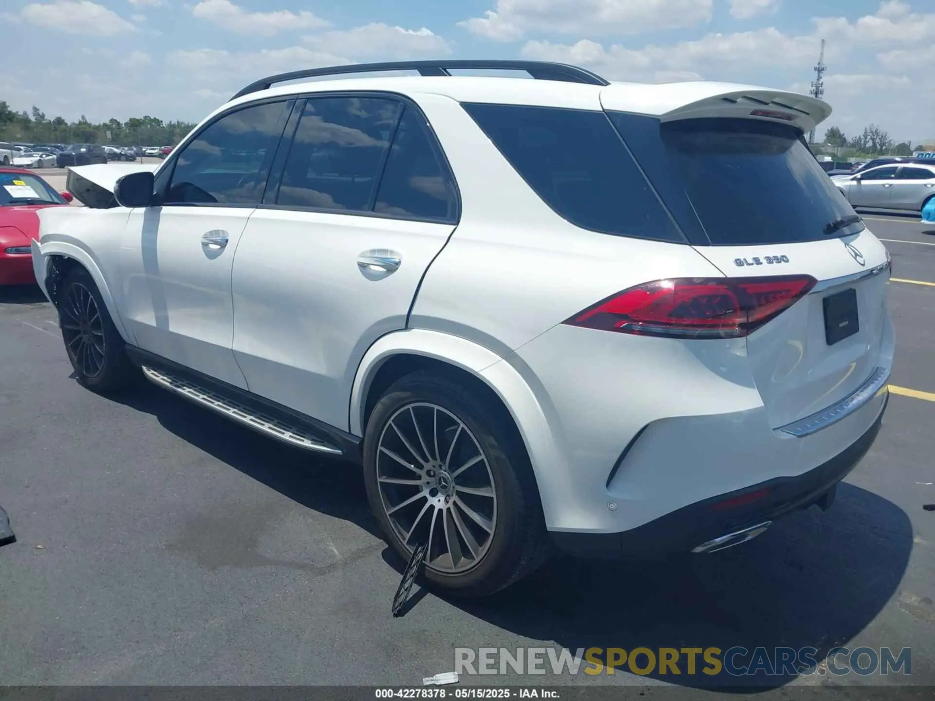 3 fotografías del automóvil dañado 4JGFB4JB6PA945952 MERCEDES-BENZ GLE 350 2023