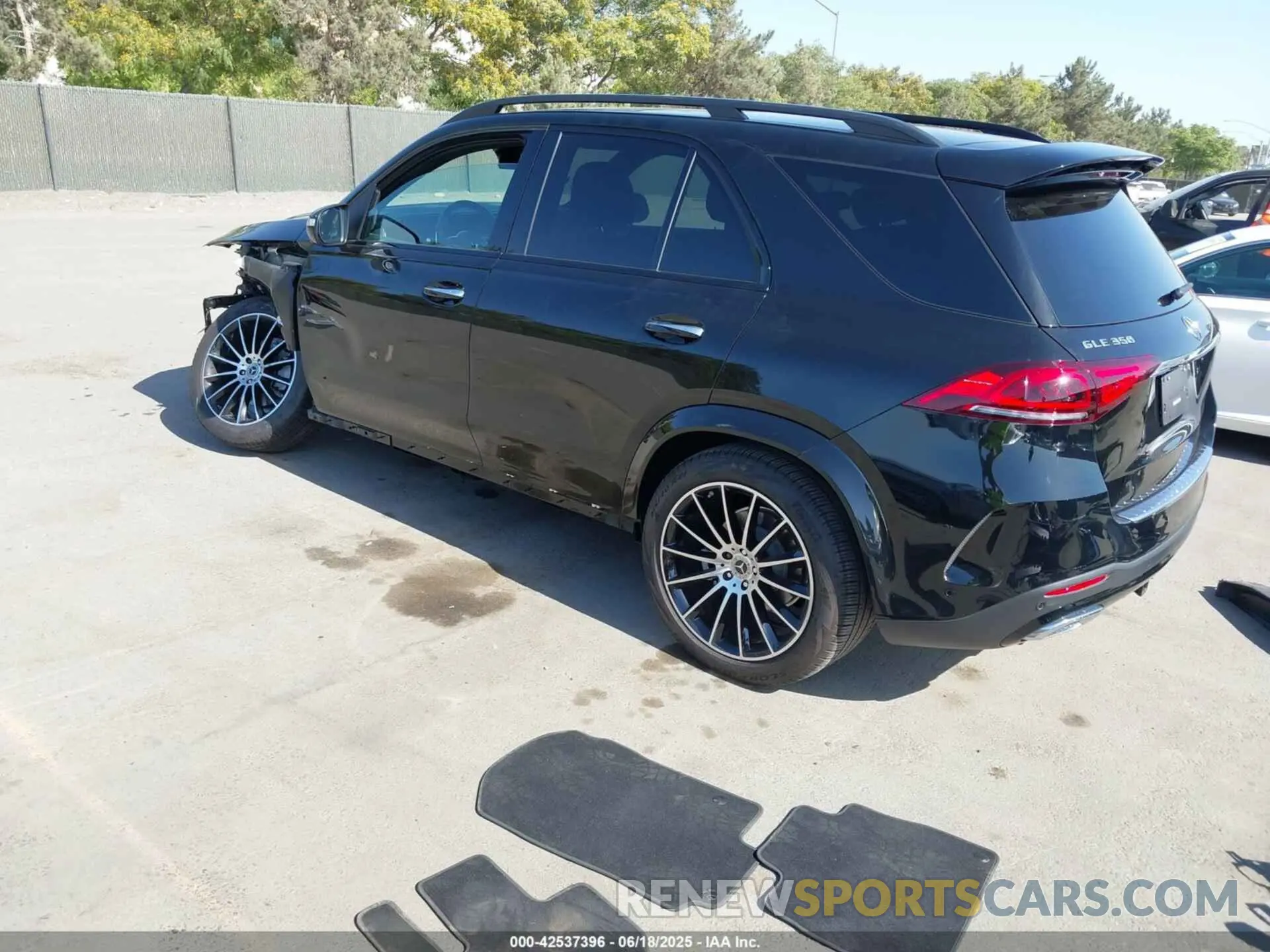 3 fotografías del automóvil dañado 4JGFB4JE2PA885002 MERCEDES-BENZ GLE 350 2023