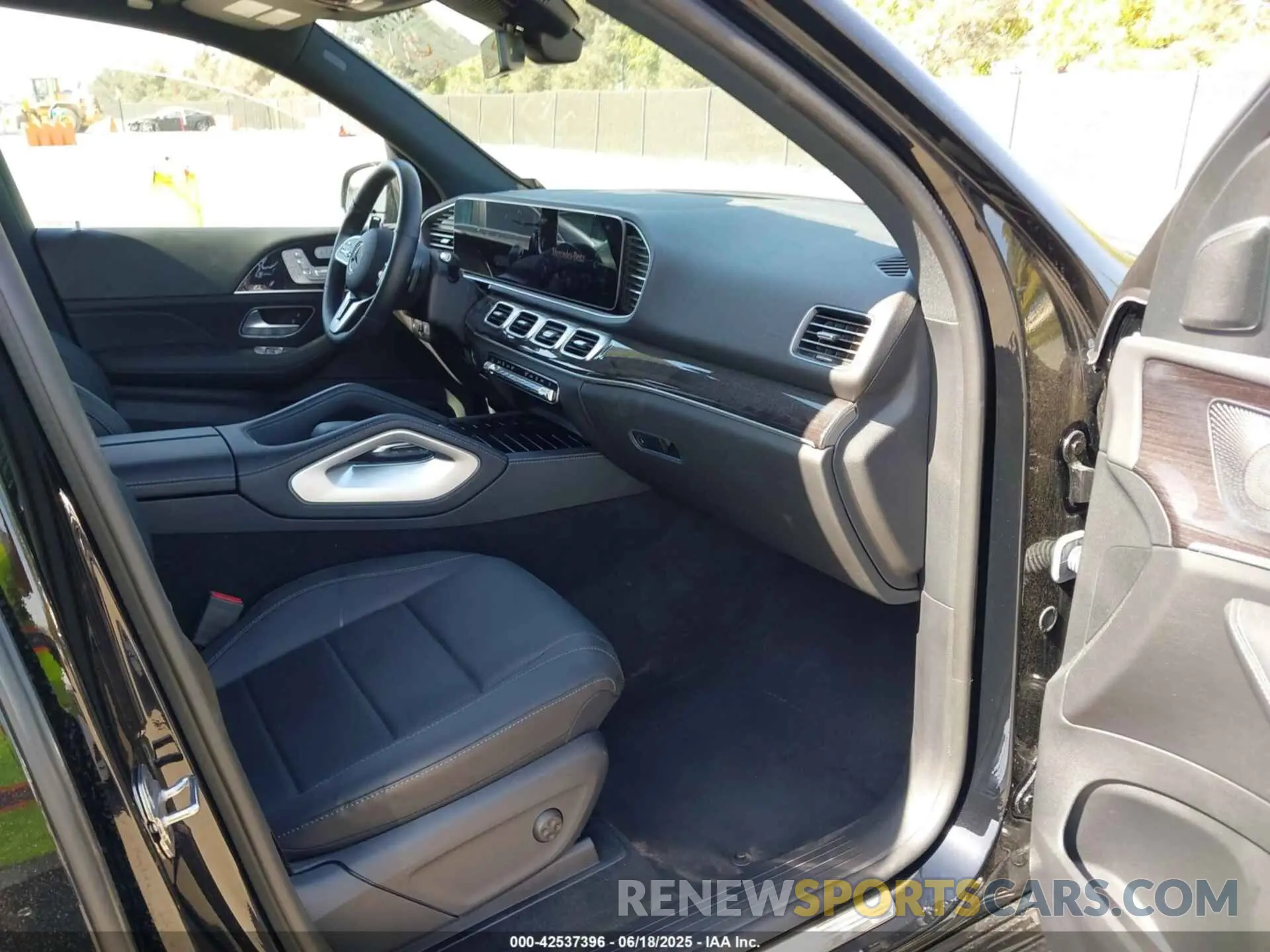 5 fotografías del automóvil dañado 4JGFB4JE2PA885002 MERCEDES-BENZ GLE 350 2023