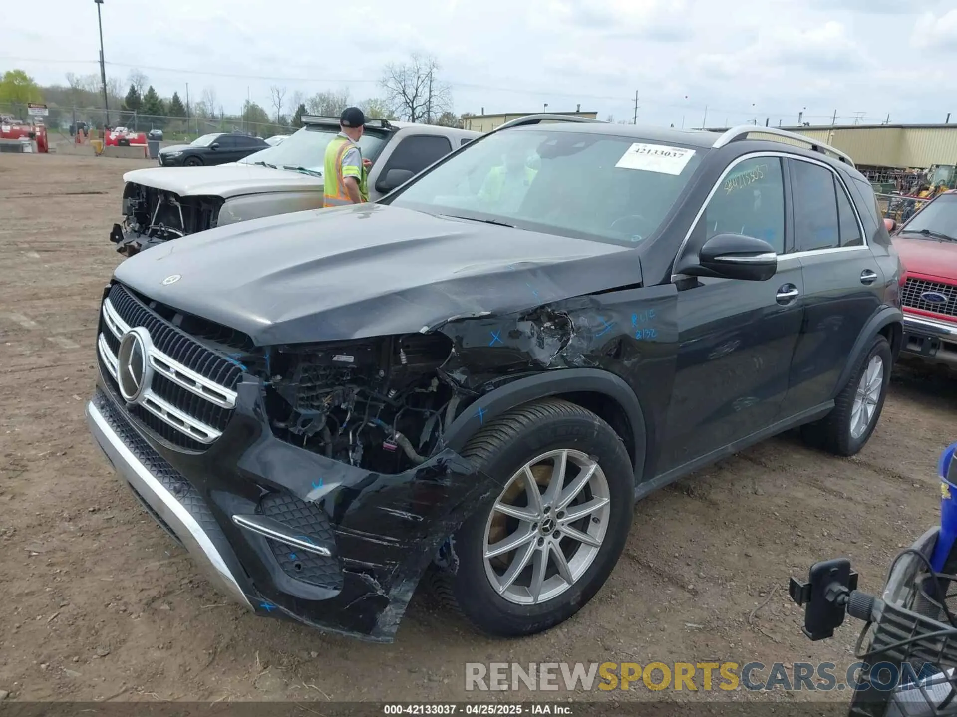 2 fotografías del automóvil dañado 4JGFB4FB3RB045757 MERCEDES-BENZ GLE 350 2024