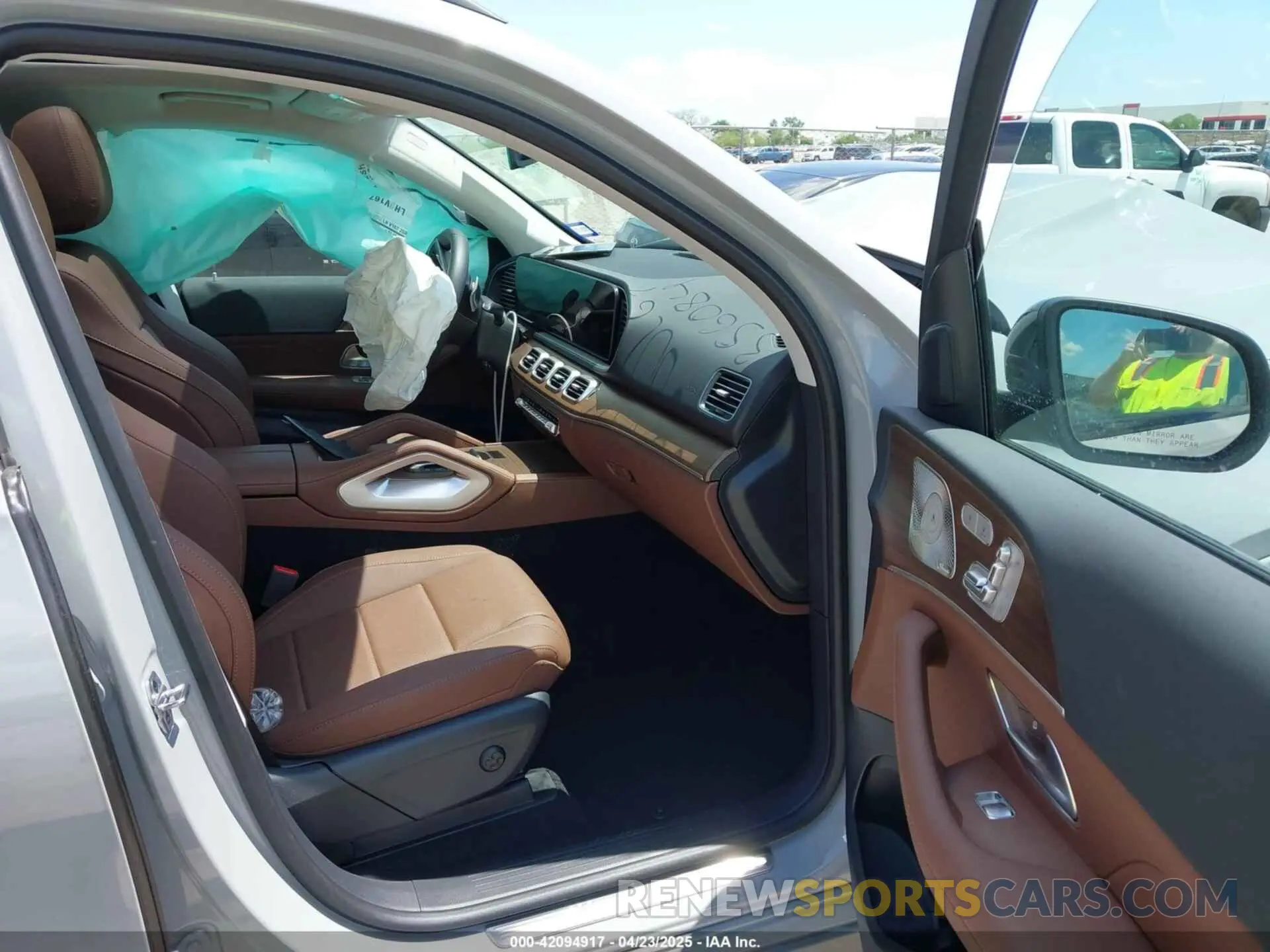 5 fotografías del automóvil dañado 4JGFB4EB0SB356084 MERCEDES-BENZ GLE 350 2025