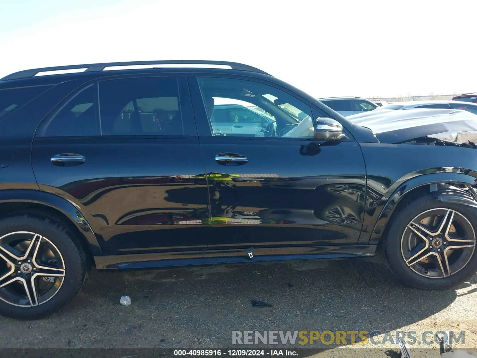 14 fotografías del automóvil dañado 4JGFB4FB9SB329920 MERCEDES-BENZ GLE 350 2025