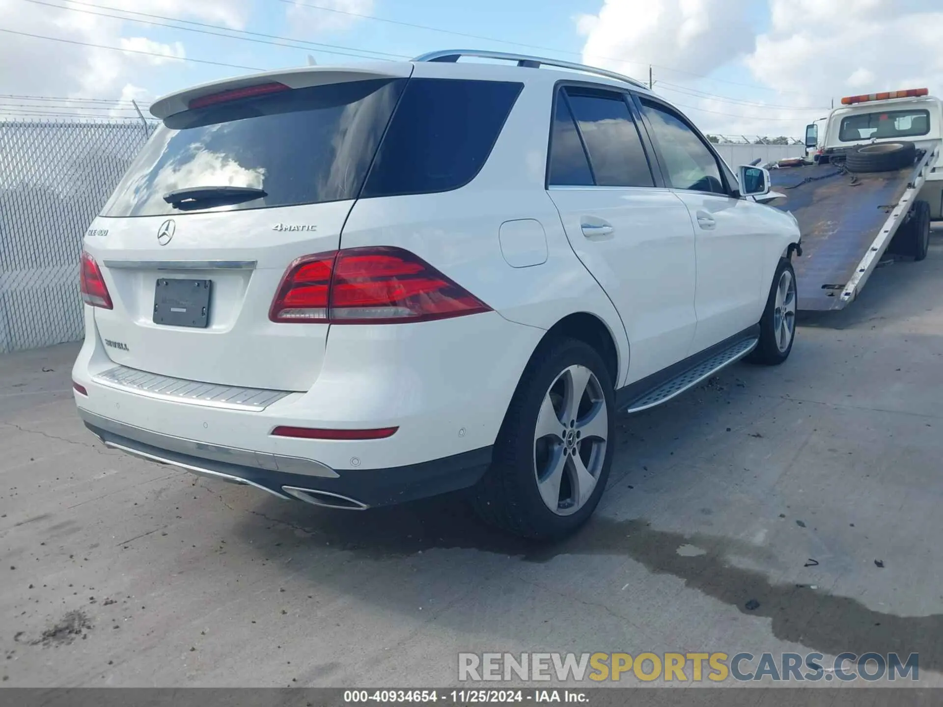 4 fotografías del automóvil dañado 4JGDA5GB0KB216629 MERCEDES-BENZ GLE 400 2019