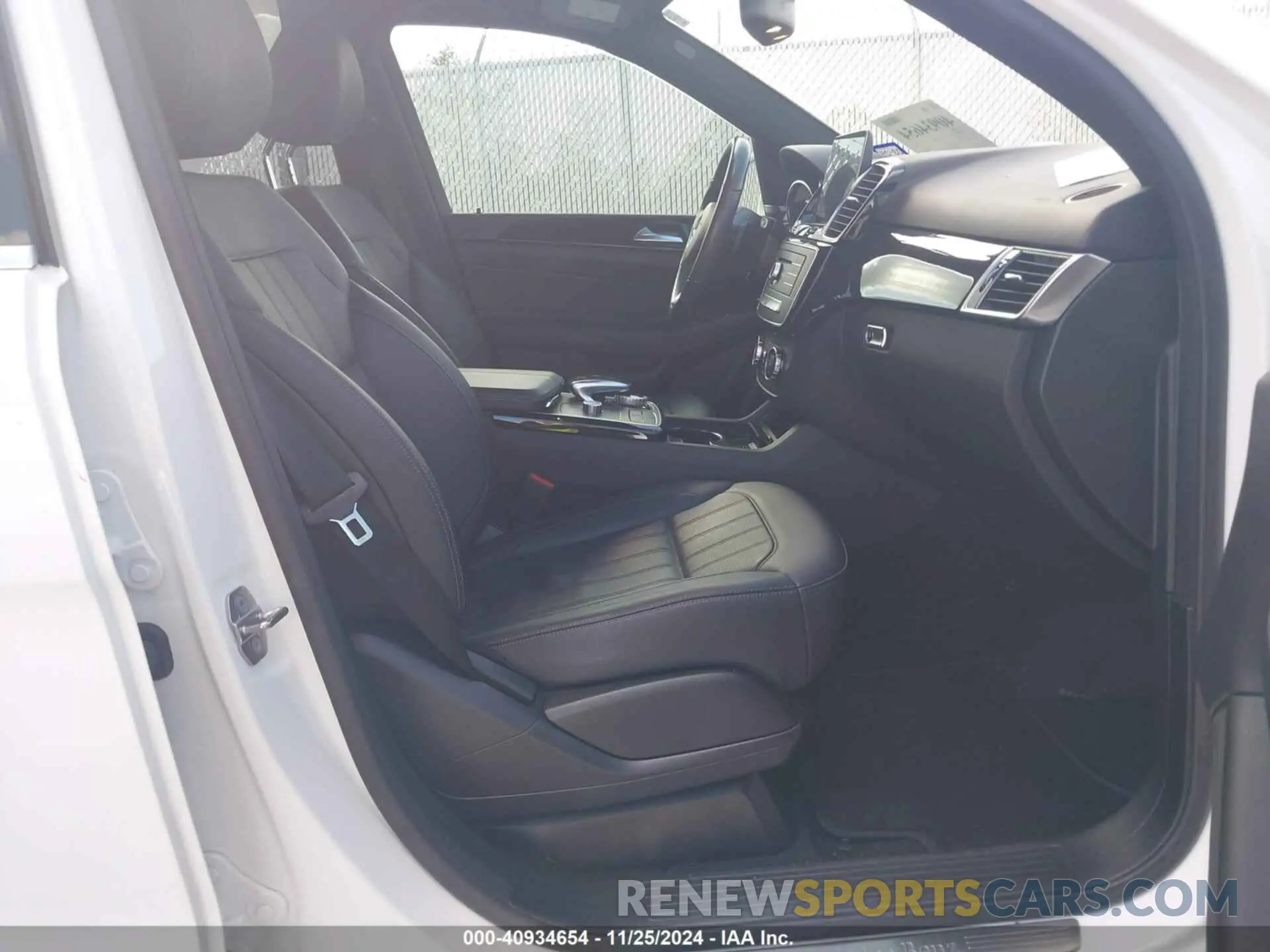 5 fotografías del automóvil dañado 4JGDA5GB0KB216629 MERCEDES-BENZ GLE 400 2019