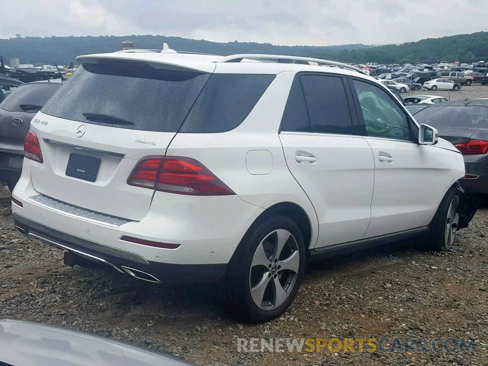 4 fotografías del automóvil dañado 4JGDA5GBXKB212314 MERCEDES-BENZ GLE 400 4M 2019