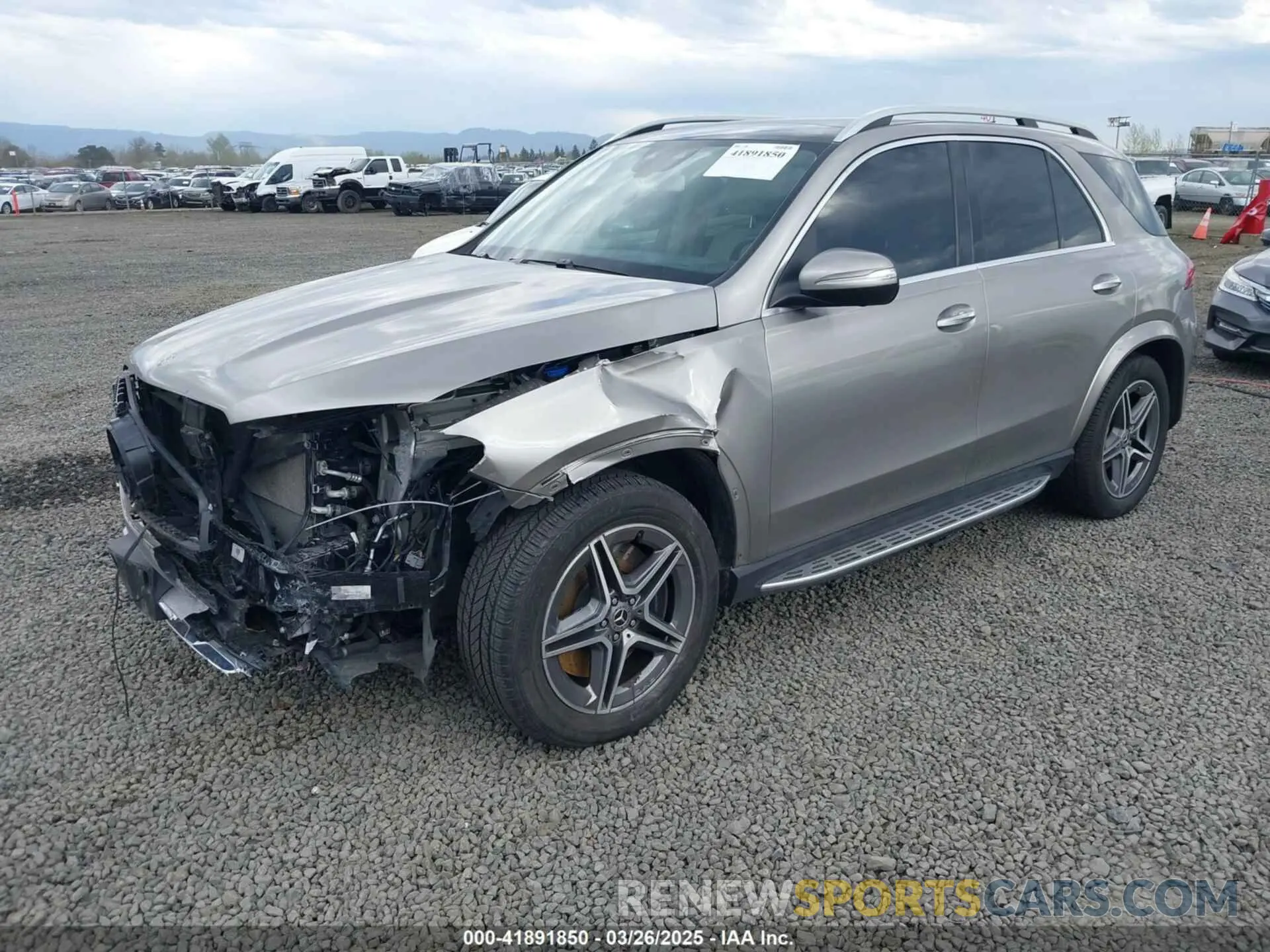 2 fotografías del automóvil dañado 4JGFB5KE9LA021076 MERCEDES-BENZ GLE 450 2020