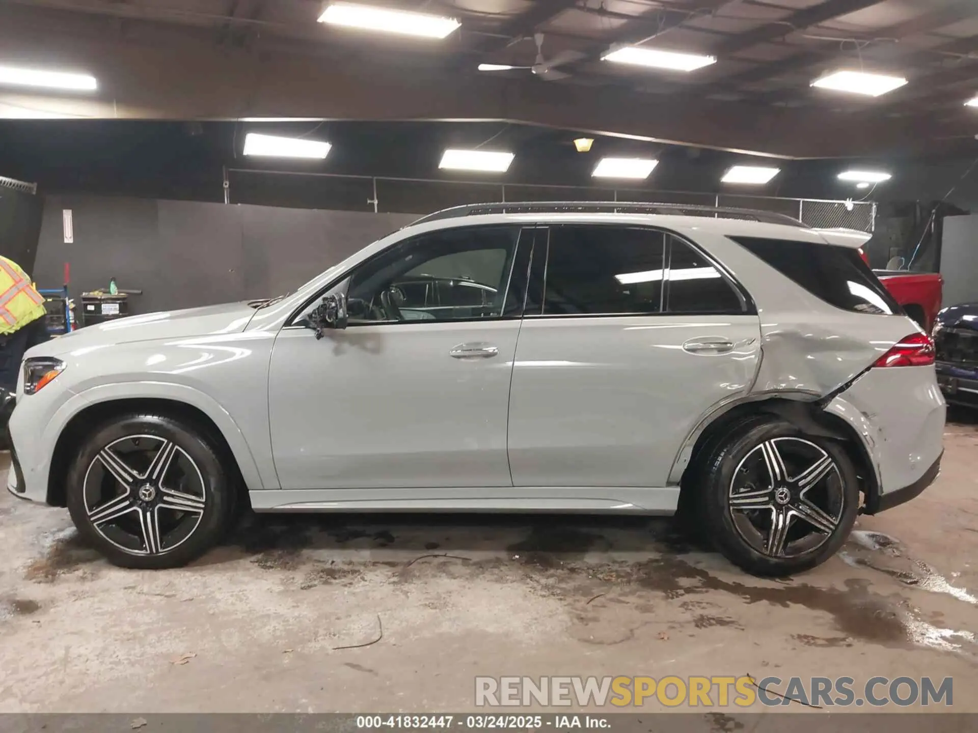 14 fotografías del automóvil dañado 4JGFB5KB9RB150766 MERCEDES-BENZ GLE 450 2024
