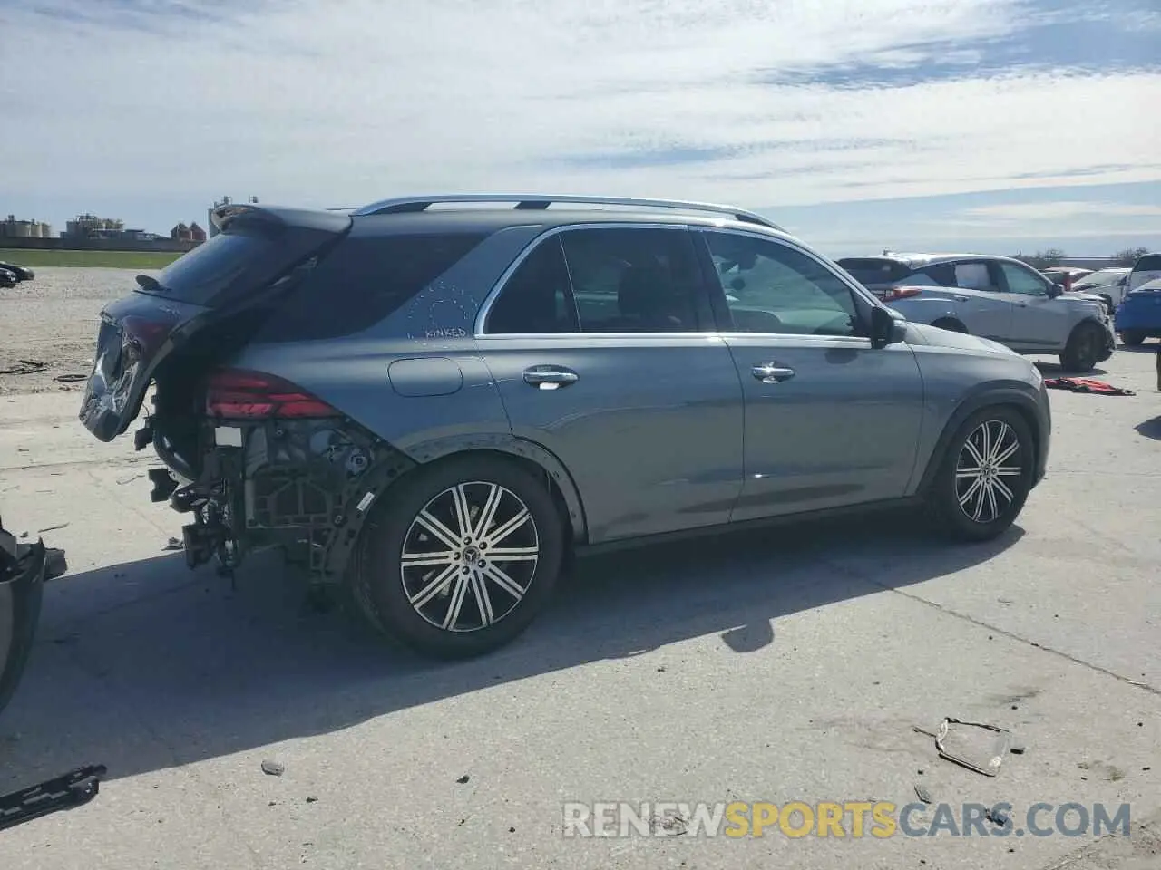 3 fotografías del automóvil dañado 4JGFB4GB3RB182745 MERCEDES-BENZ GLE 450E 4 2024