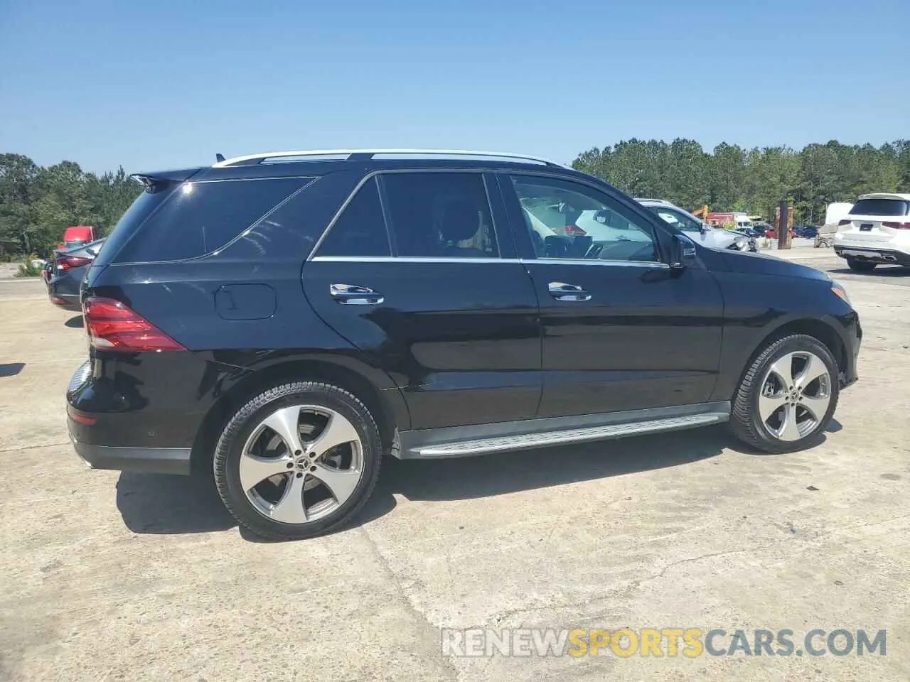 3 fotografías del automóvil dañado 4JGDA5GB2KB208760 MERCEDES-BENZ GLE-CLASS 2019