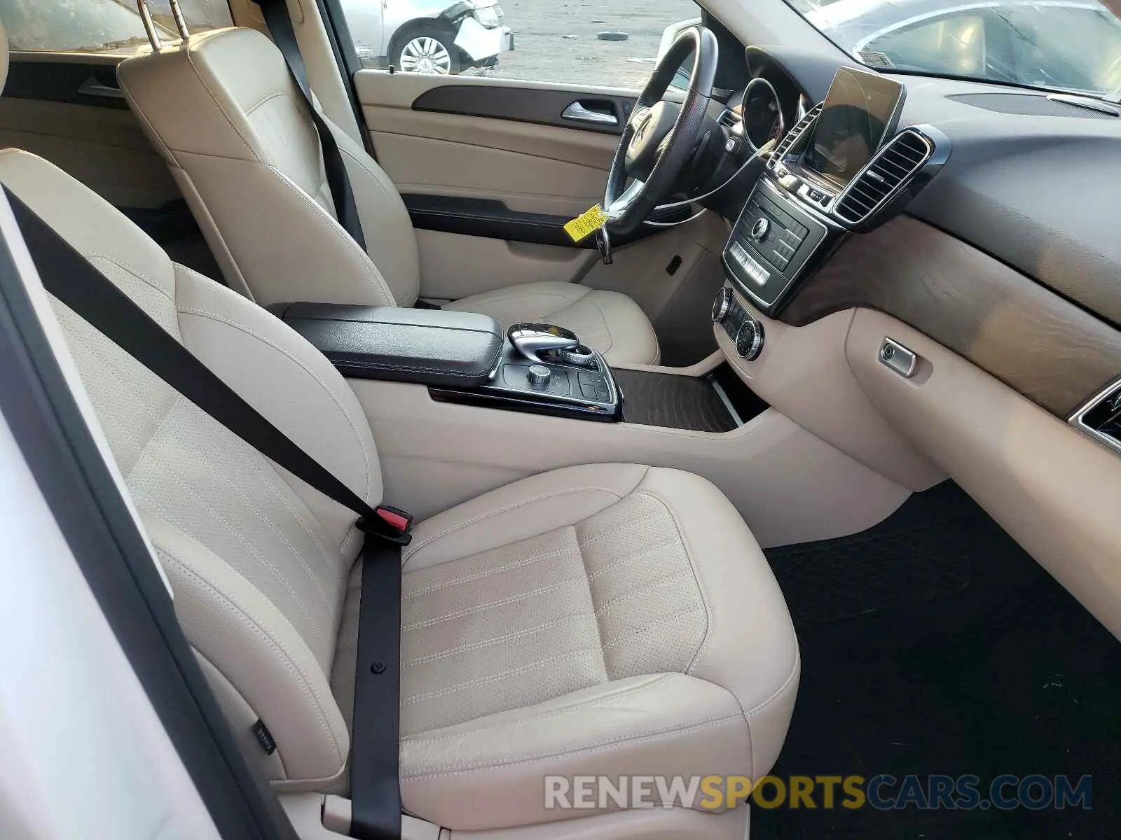 5 fotografías del automóvil dañado 4JGDA5GB4KB216293 MERCEDES-BENZ GLE-CLASS 2019