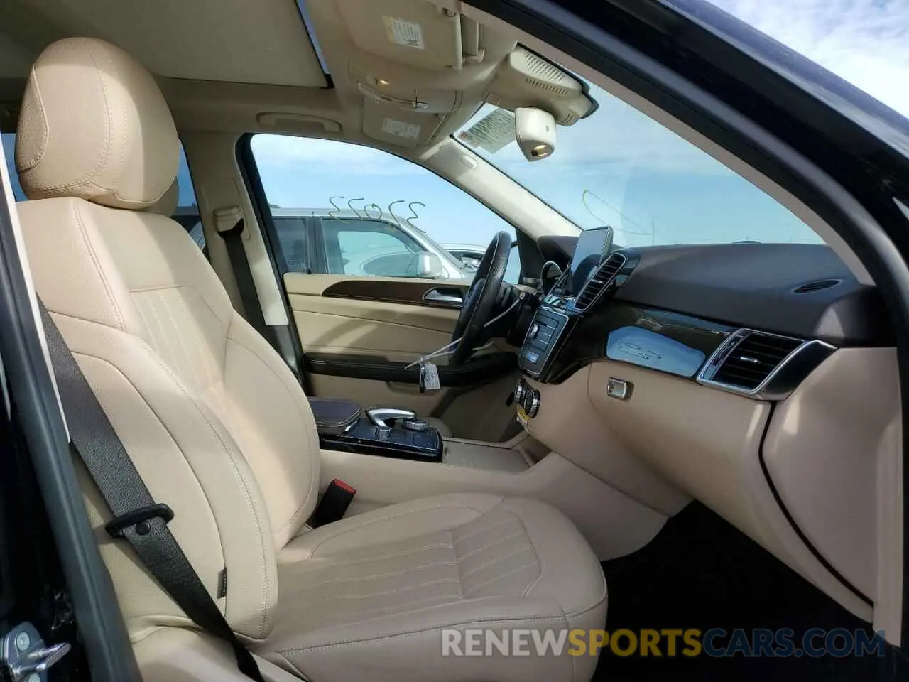 5 fotografías del automóvil dañado 4JGDA5GB5KB210809 MERCEDES-BENZ GLE-CLASS 2019