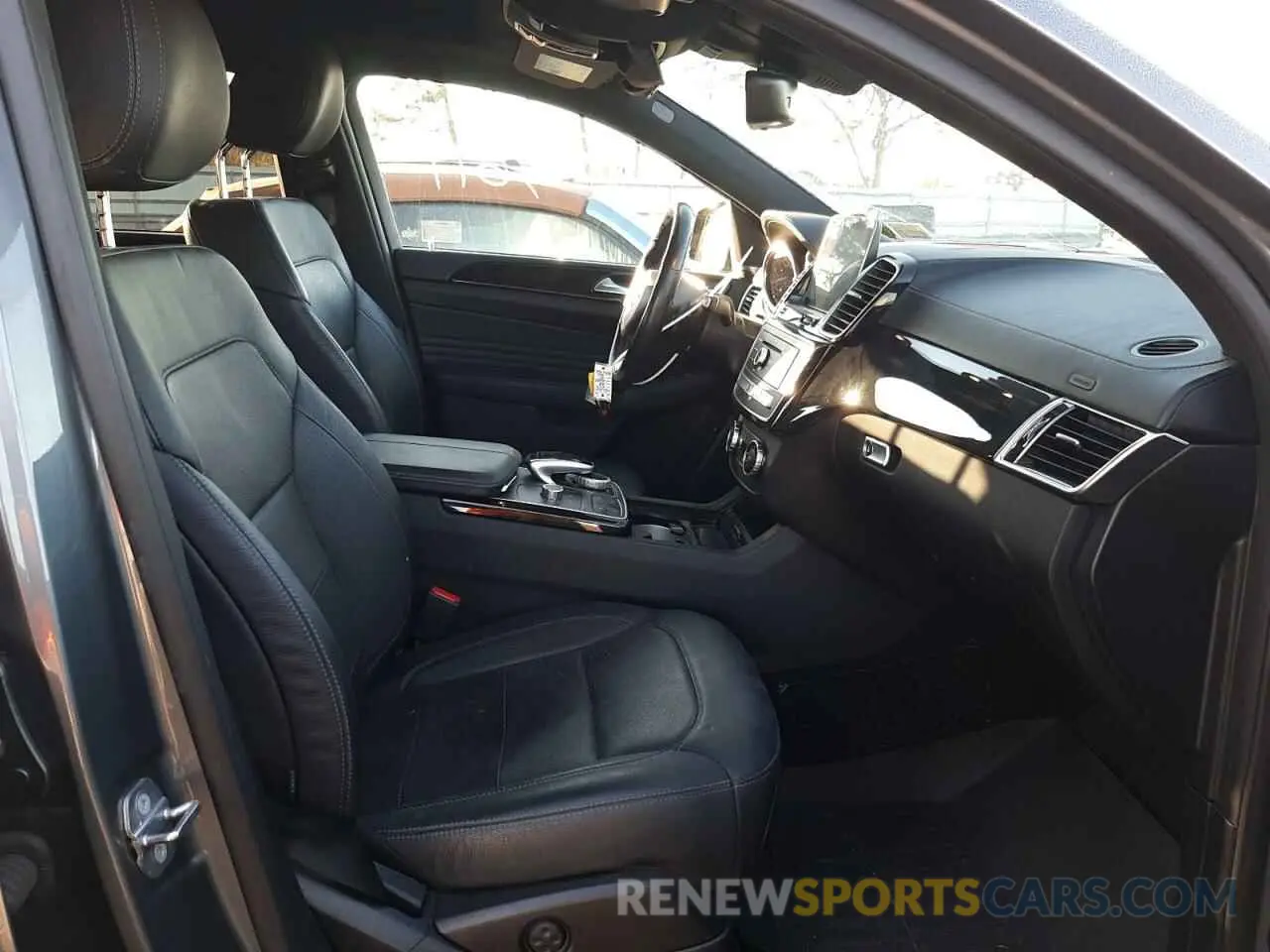 5 fotografías del automóvil dañado 4JGED6EB3KA150118 MERCEDES-BENZ GLE-CLASS 2019