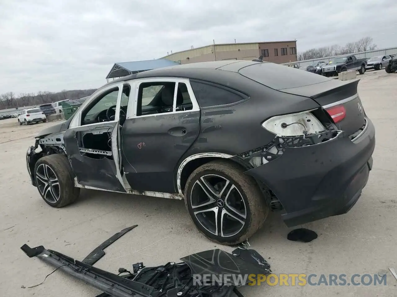 2 fotografías del automóvil dañado 4JGED6EB7KA145777 MERCEDES-BENZ GLE-CLASS 2019