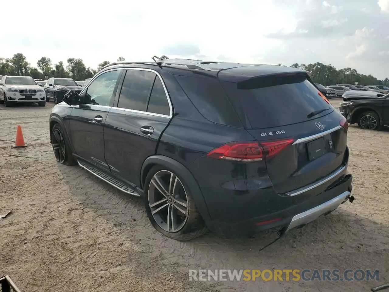 2 fotografías del automóvil dañado 4JGFB4JB9LA224972 MERCEDES-BENZ GLE-CLASS 2020