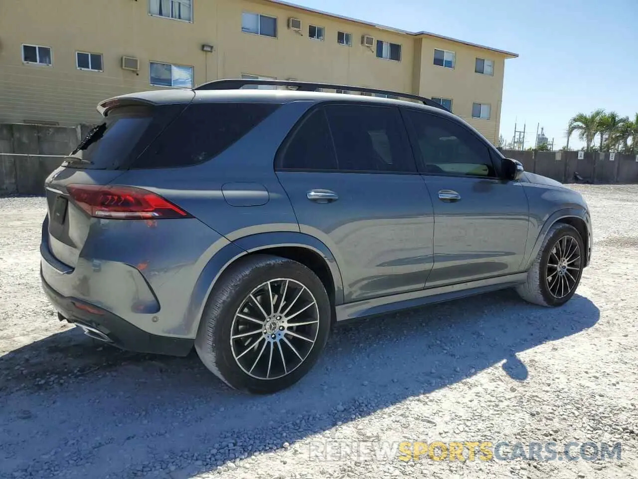 3 fotografías del automóvil dañado 4JGFB4JE7LA111225 MERCEDES-BENZ GLE-CLASS 2020