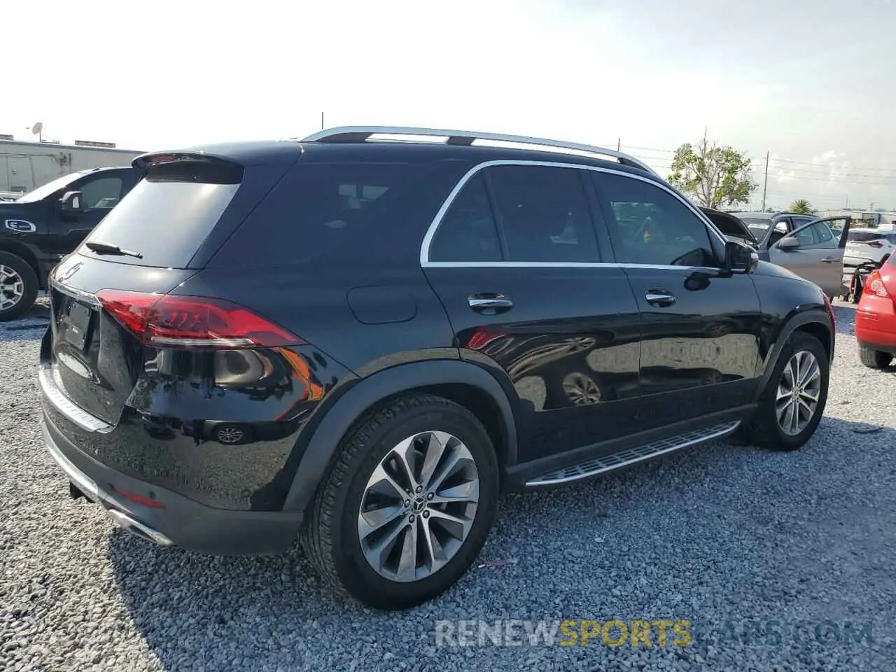 3 fotografías del automóvil dañado 4JGFB4JE8LA222723 MERCEDES-BENZ GLE-CLASS 2020