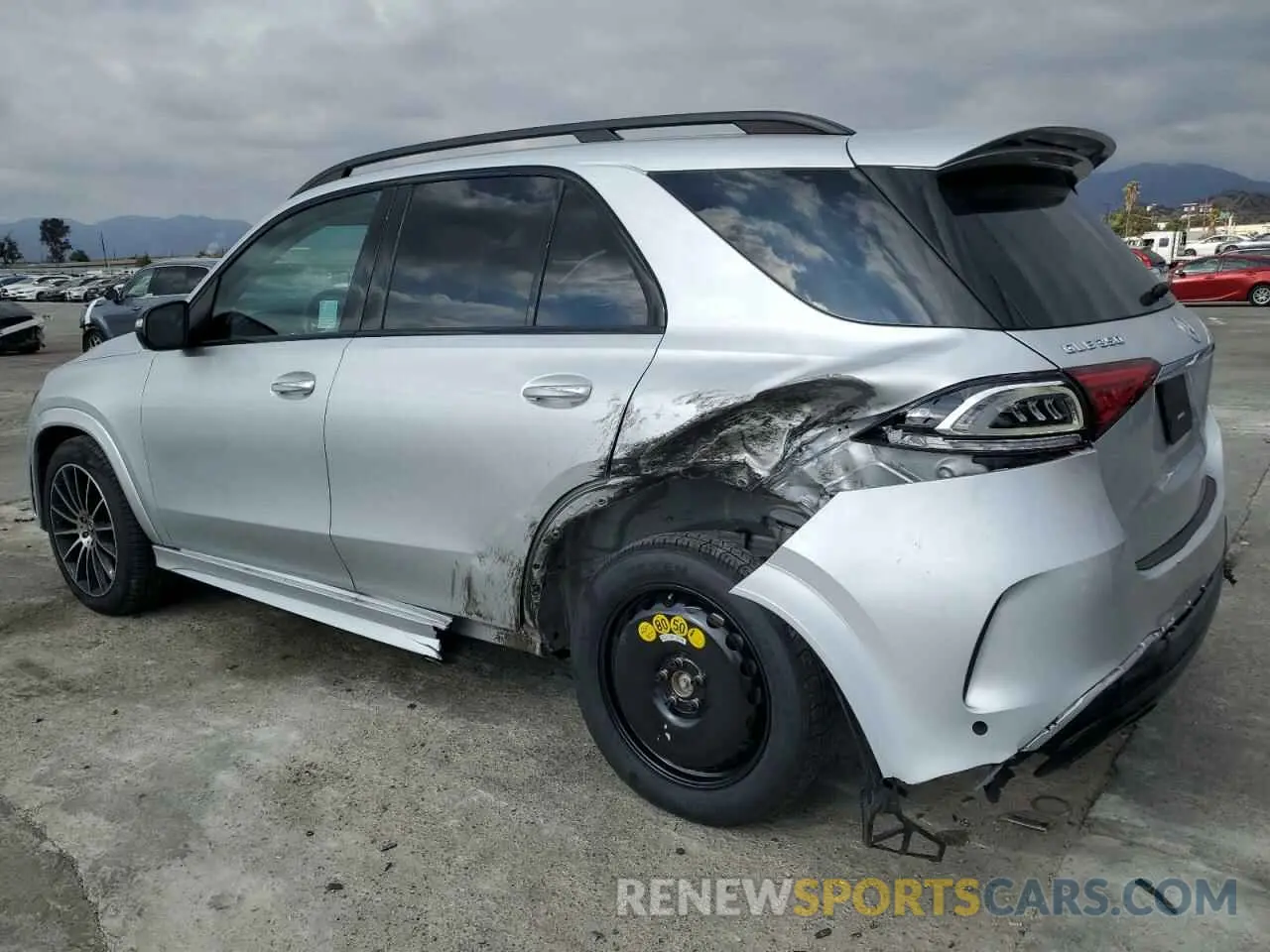 2 fotografías del automóvil dañado 4JGFB4JB5MA432767 MERCEDES-BENZ GLE-CLASS 2021