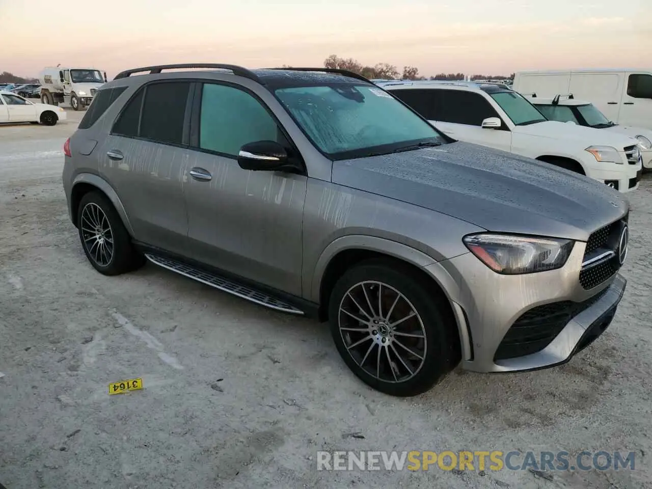 4 fotografías del automóvil dañado 4JGFB4JB5MA569028 MERCEDES-BENZ GLE-CLASS 2021