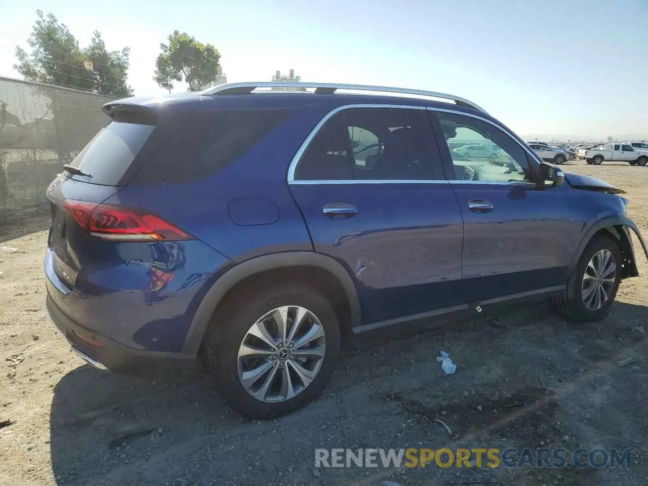3 fotografías del automóvil dañado 4JGFB4JE2MA493469 MERCEDES-BENZ GLE-CLASS 2021