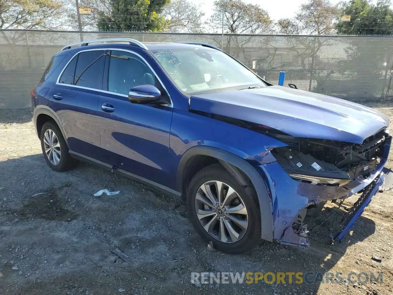 4 fotografías del automóvil dañado 4JGFB4JE2MA493469 MERCEDES-BENZ GLE-CLASS 2021