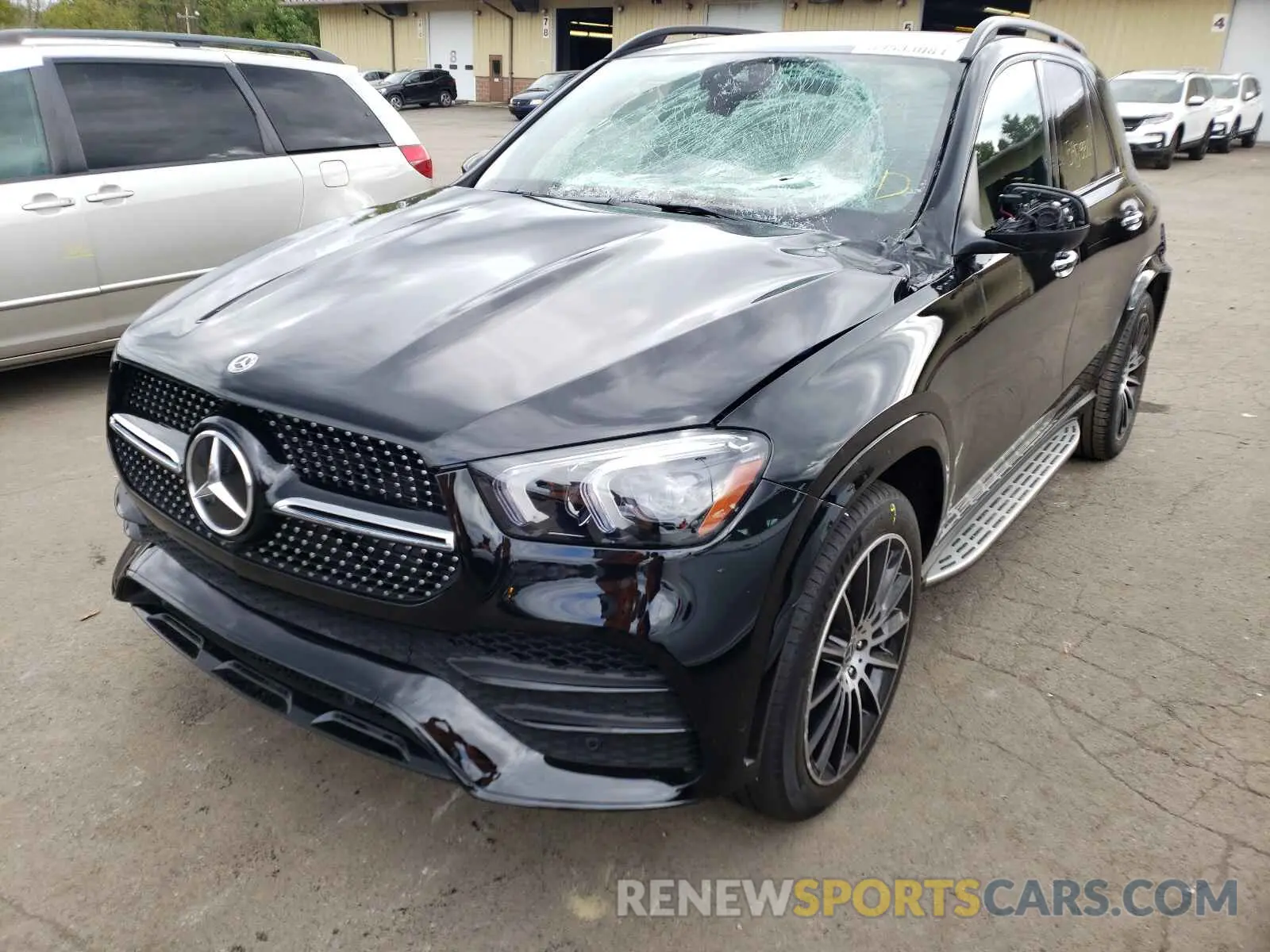 2 fotografías del automóvil dañado 4JGFB5KB4MA529348 MERCEDES-BENZ GLE-CLASS 2021