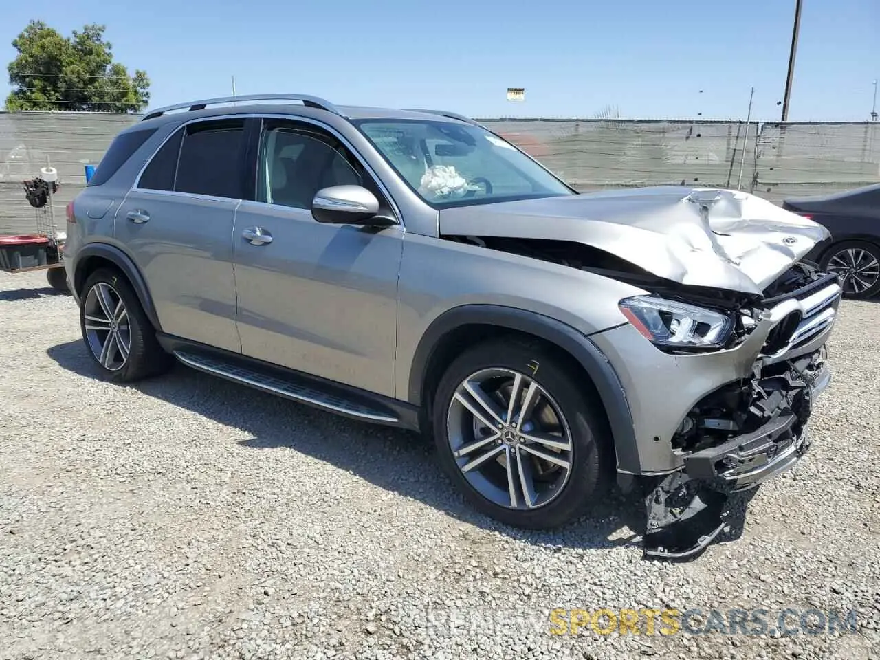 4 fotografías del automóvil dañado 4JGFB5KE3MA500840 MERCEDES-BENZ GLE-CLASS 2021