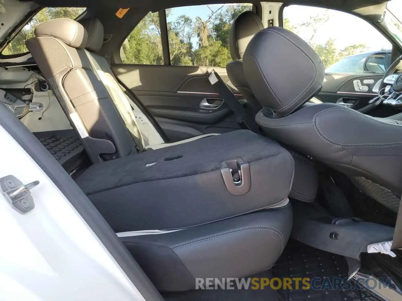 11 fotografías del automóvil dañado 4JGFB8KB8MA272020 MERCEDES-BENZ GLE-CLASS 2021