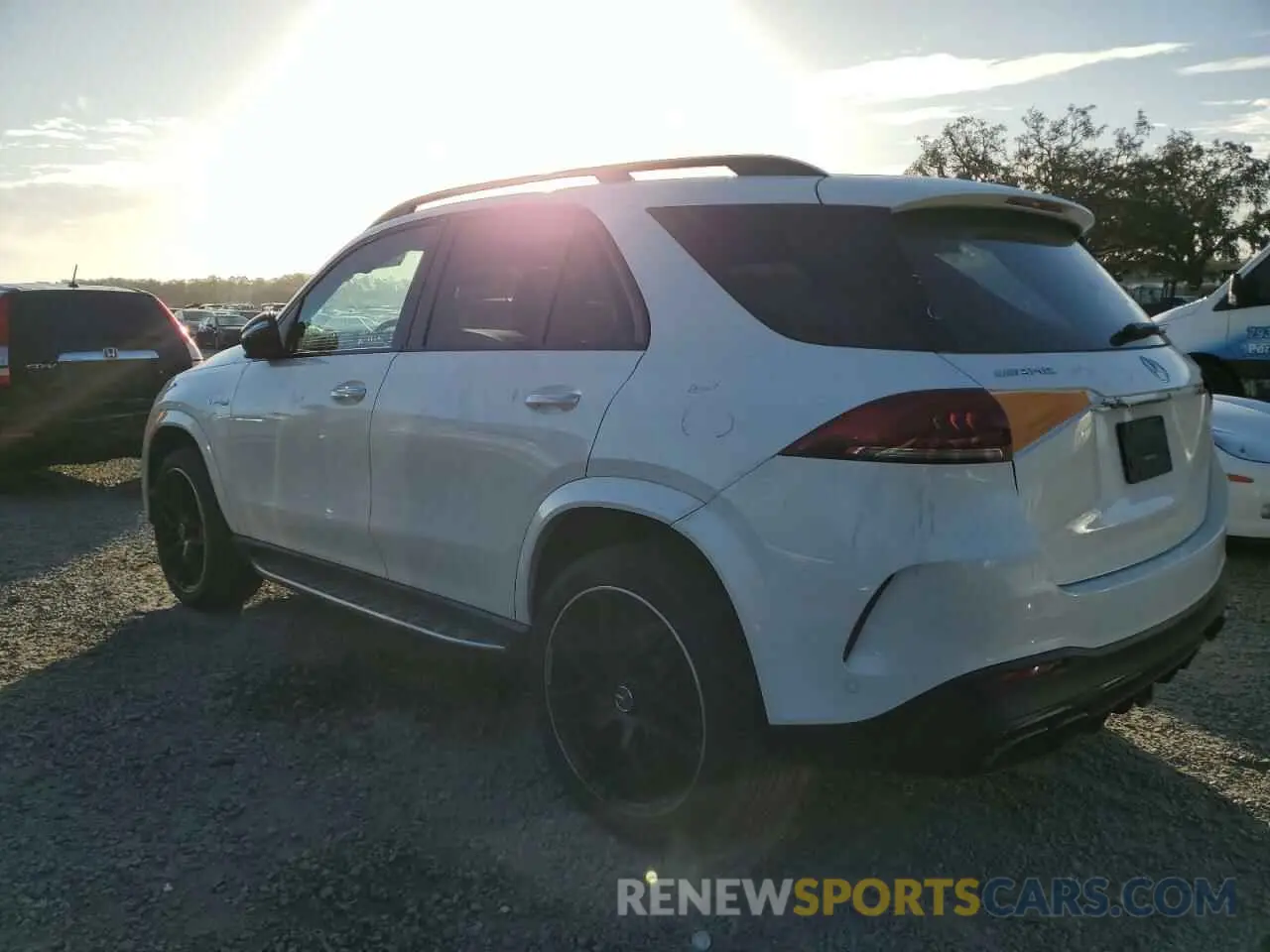 2 fotografías del automóvil dañado 4JGFB8KB8MA272020 MERCEDES-BENZ GLE-CLASS 2021