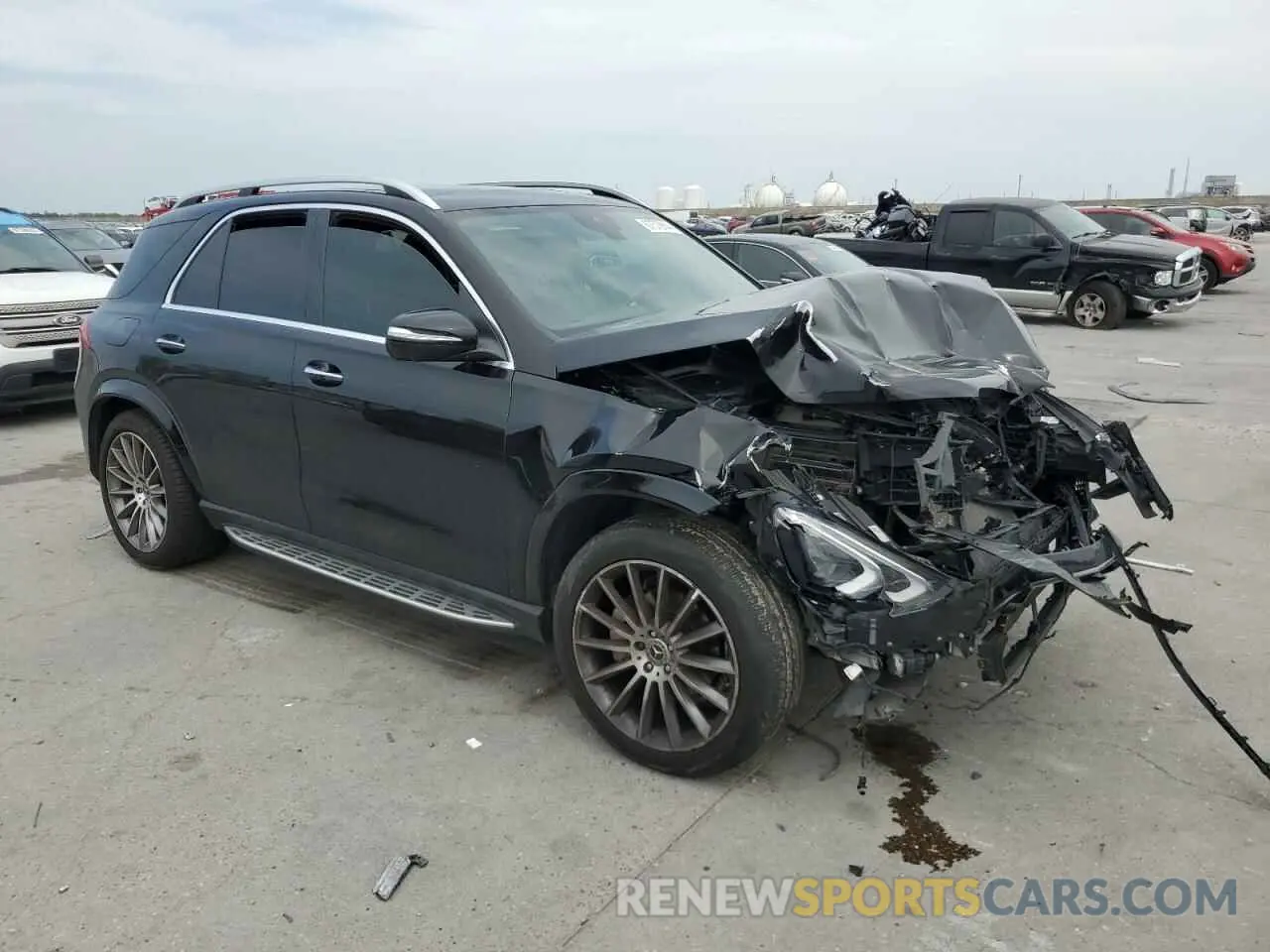 4 fotografías del automóvil dañado 4JGFB4JB2NA586936 MERCEDES-BENZ GLE-CLASS 2022