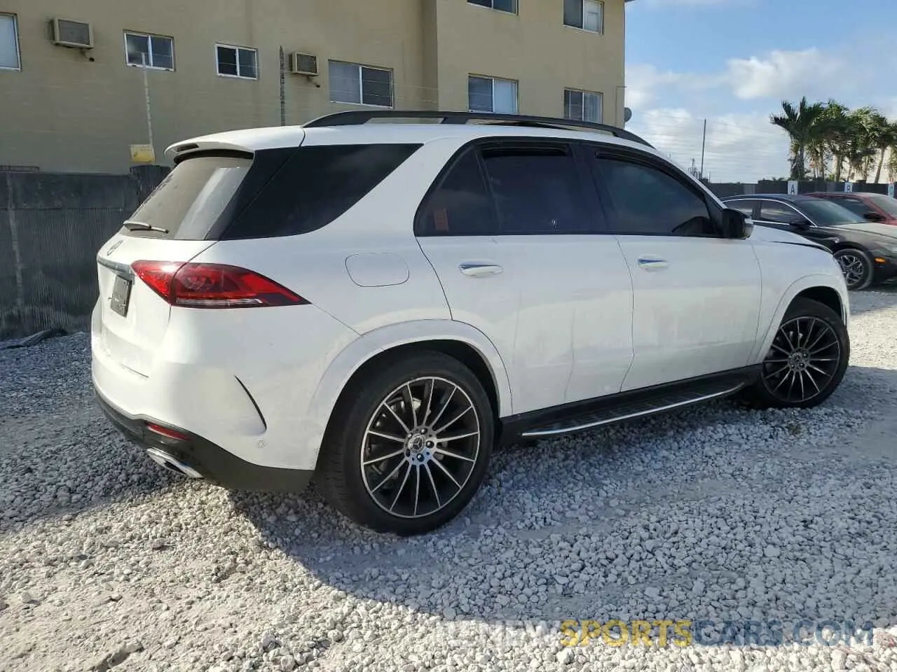 3 fotografías del automóvil dañado 4JGFB4JB3NA731448 MERCEDES-BENZ GLE-CLASS 2022