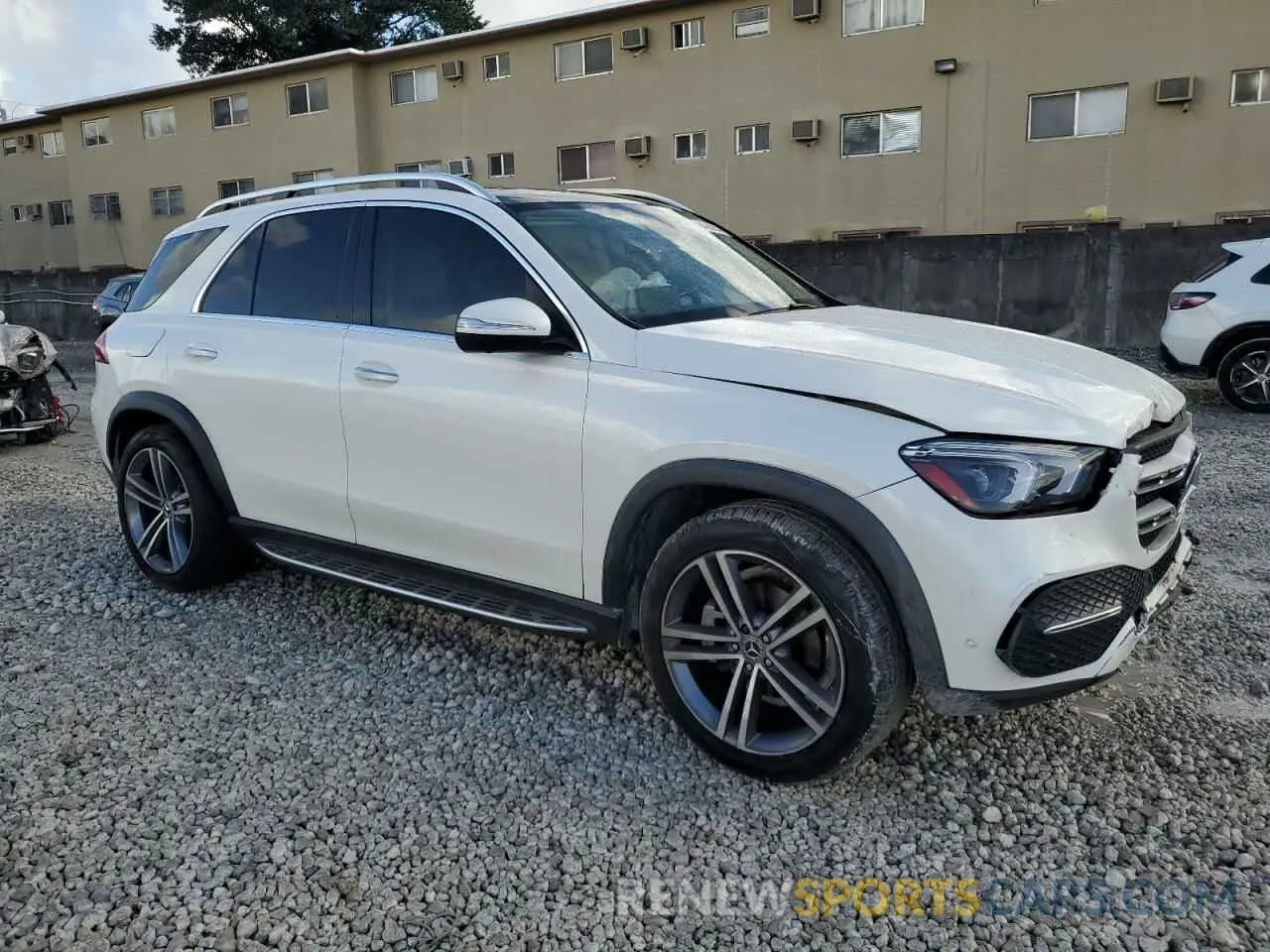 4 fotografías del automóvil dañado 4JGFB4JB9NA768245 MERCEDES-BENZ GLE-CLASS 2022