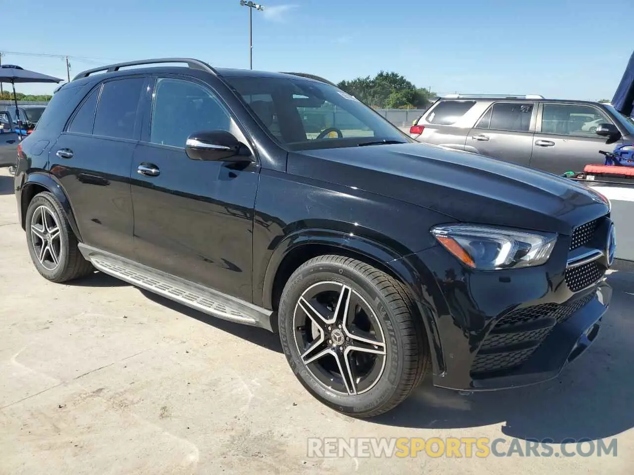 4 fotografías del automóvil dañado 4JGFB4KB1NA798757 MERCEDES-BENZ GLE-CLASS 2022