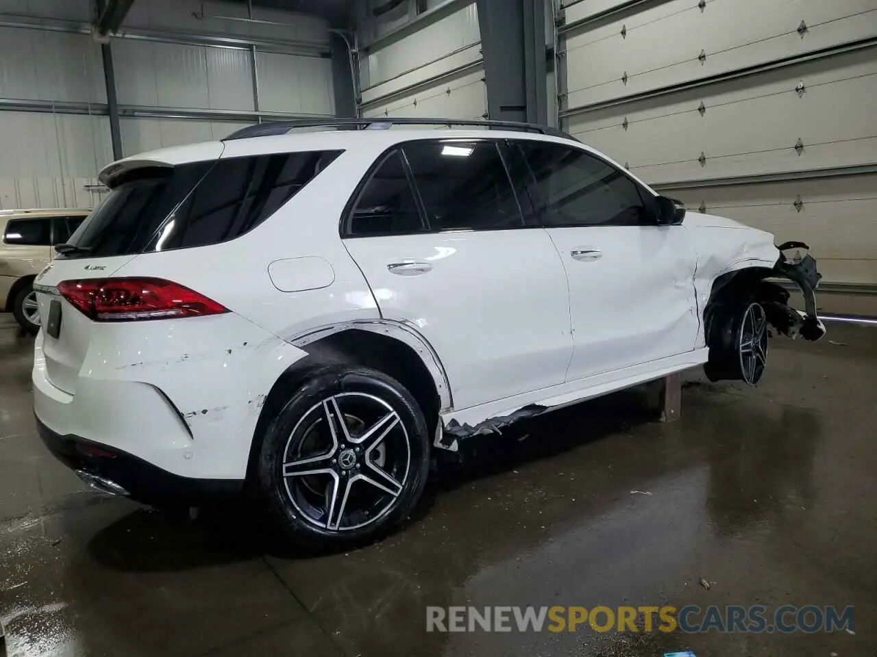 3 fotografías del automóvil dañado 4JGFB4KE0NA640856 MERCEDES-BENZ GLE-CLASS 2022