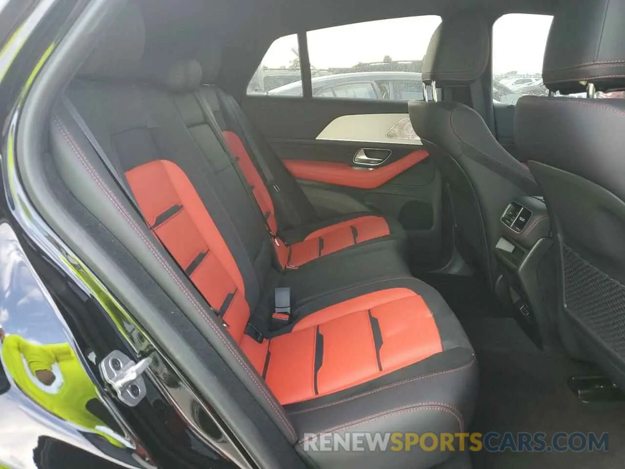 11 fotografías del automóvil dañado 4JGFD6BBXSB280321 MERCEDES-BENZ GLE-CLASS 2025