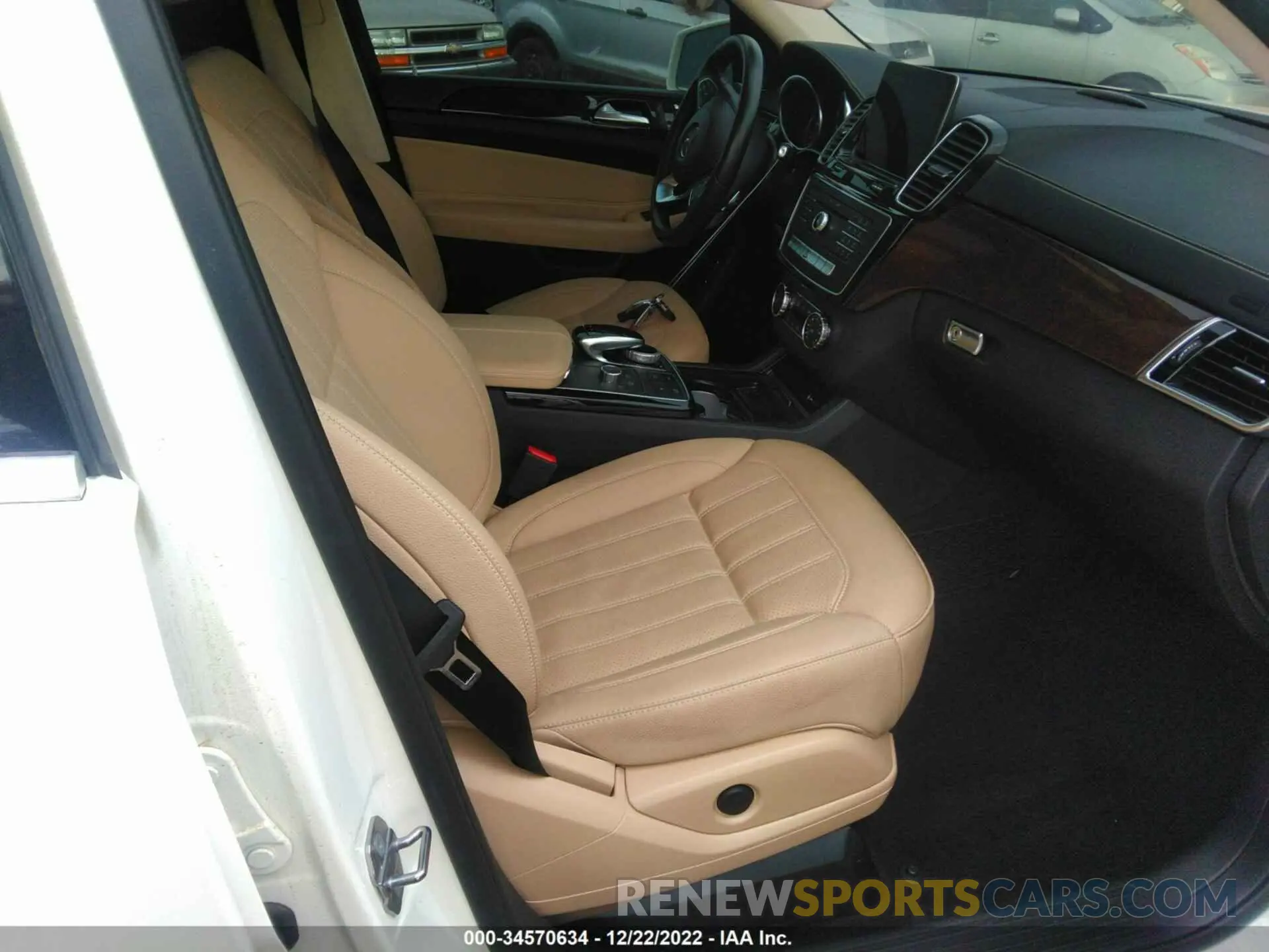 5 fotografías del automóvil dañado 4JGDF6EE2KB230875 MERCEDES-BENZ GLS 2019