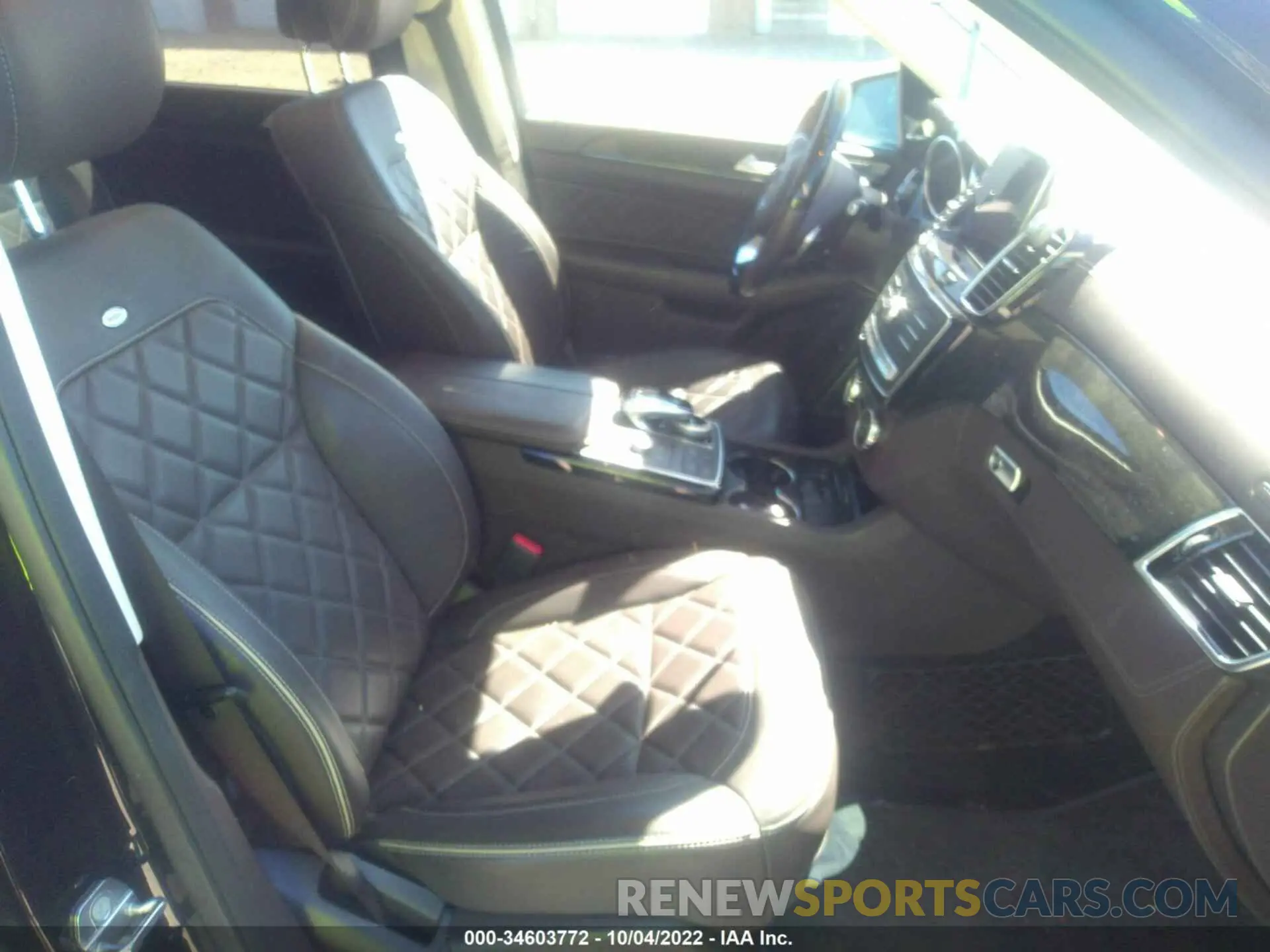 5 fotografías del automóvil dañado 4JGDF6EE3KB221652 MERCEDES-BENZ GLS 2019