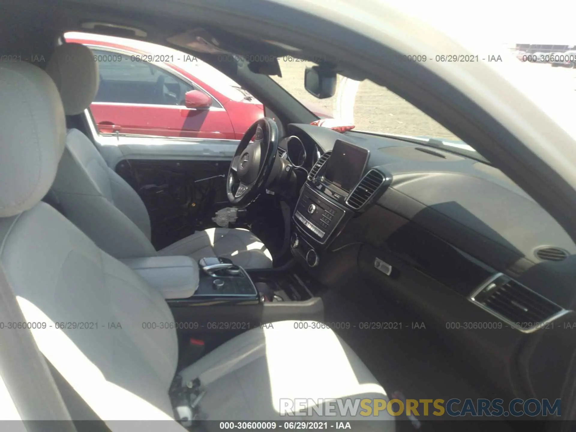 5 fotografías del automóvil dañado 4JGDF6EE5KB240882 MERCEDES-BENZ GLS 2019