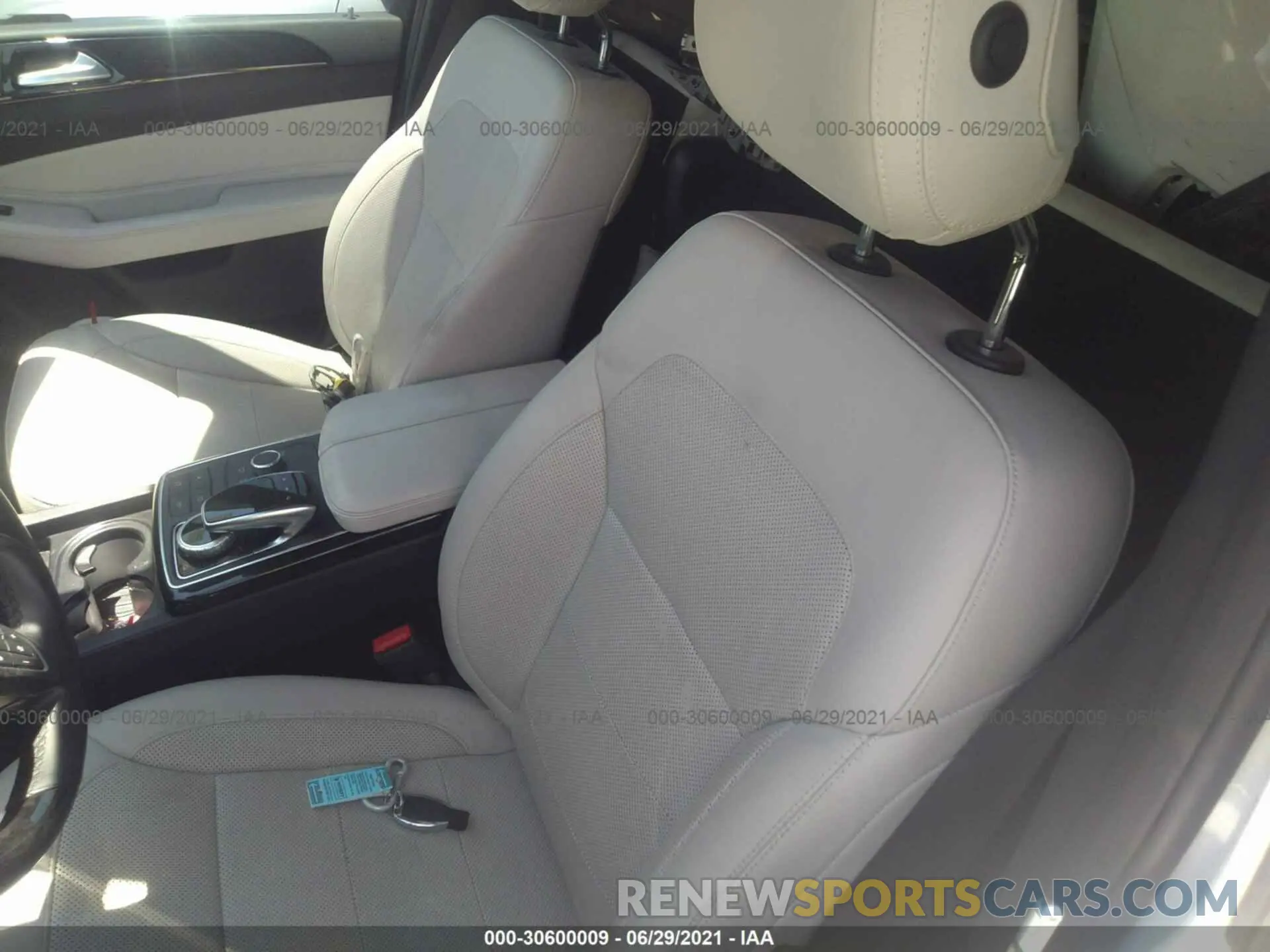 8 fotografías del automóvil dañado 4JGDF6EE5KB240882 MERCEDES-BENZ GLS 2019