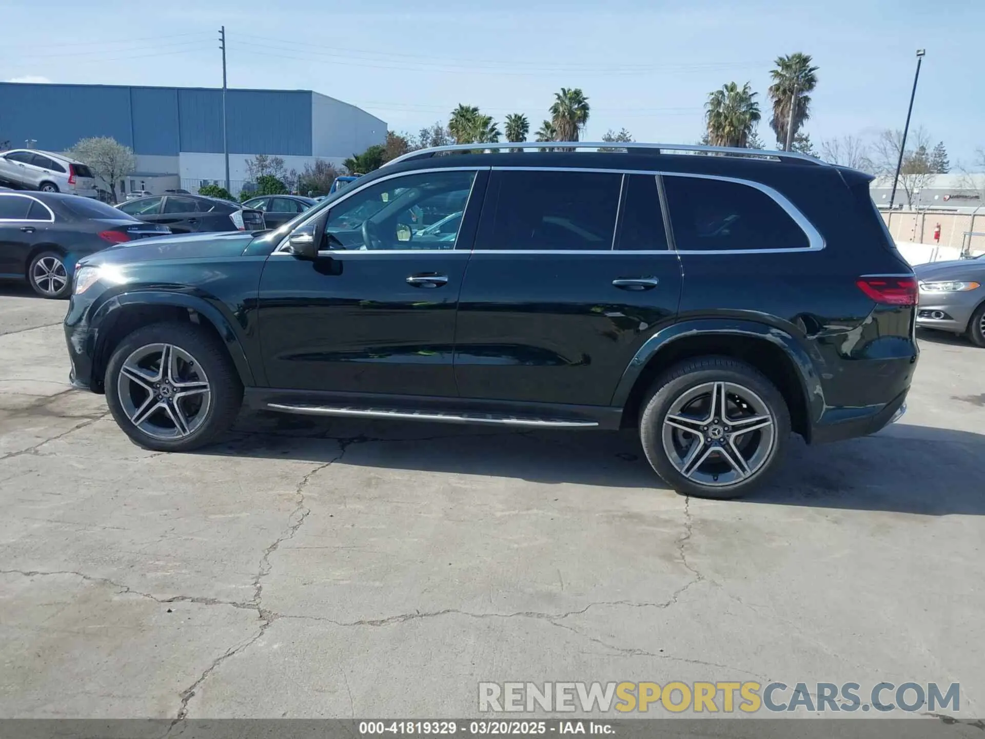 14 fotografías del automóvil dañado 4JGFF5KE3RB102873 MERCEDES-BENZ GLS 2024