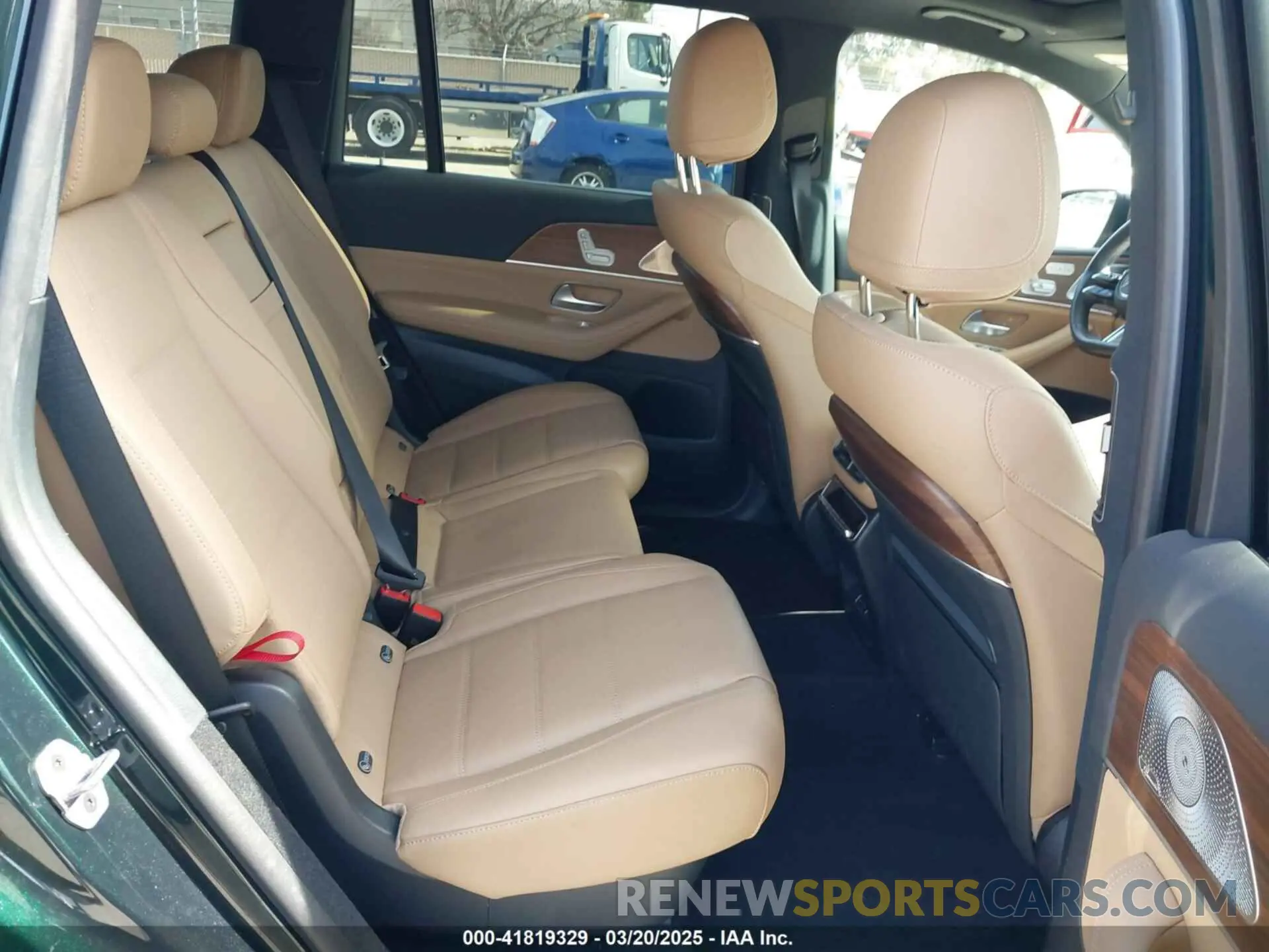 8 fotografías del automóvil dañado 4JGFF5KE3RB102873 MERCEDES-BENZ GLS 2024