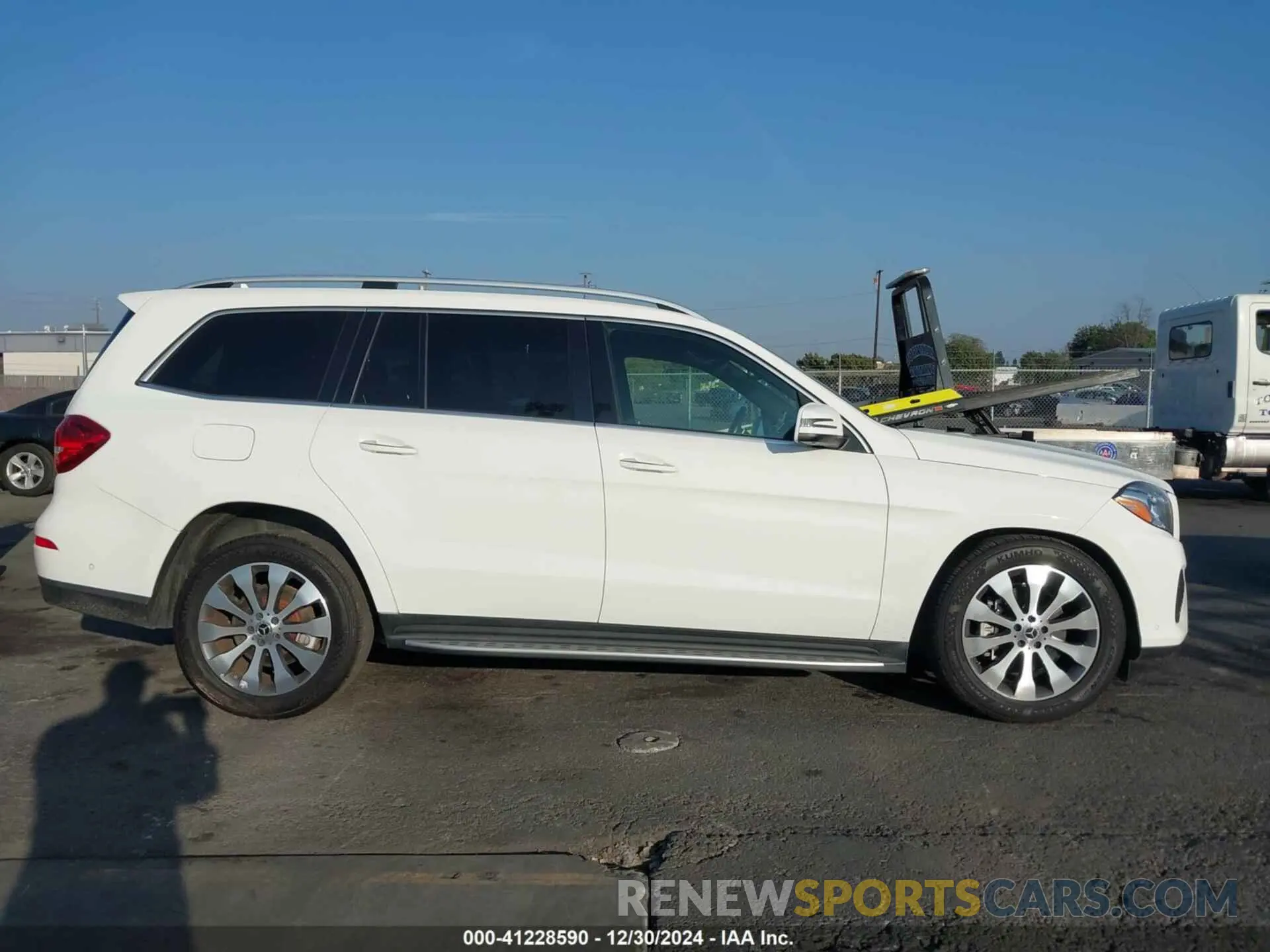 13 fotografías del automóvil dañado 4JGDF6EE1KB232343 MERCEDES-BENZ GLS 450 2019